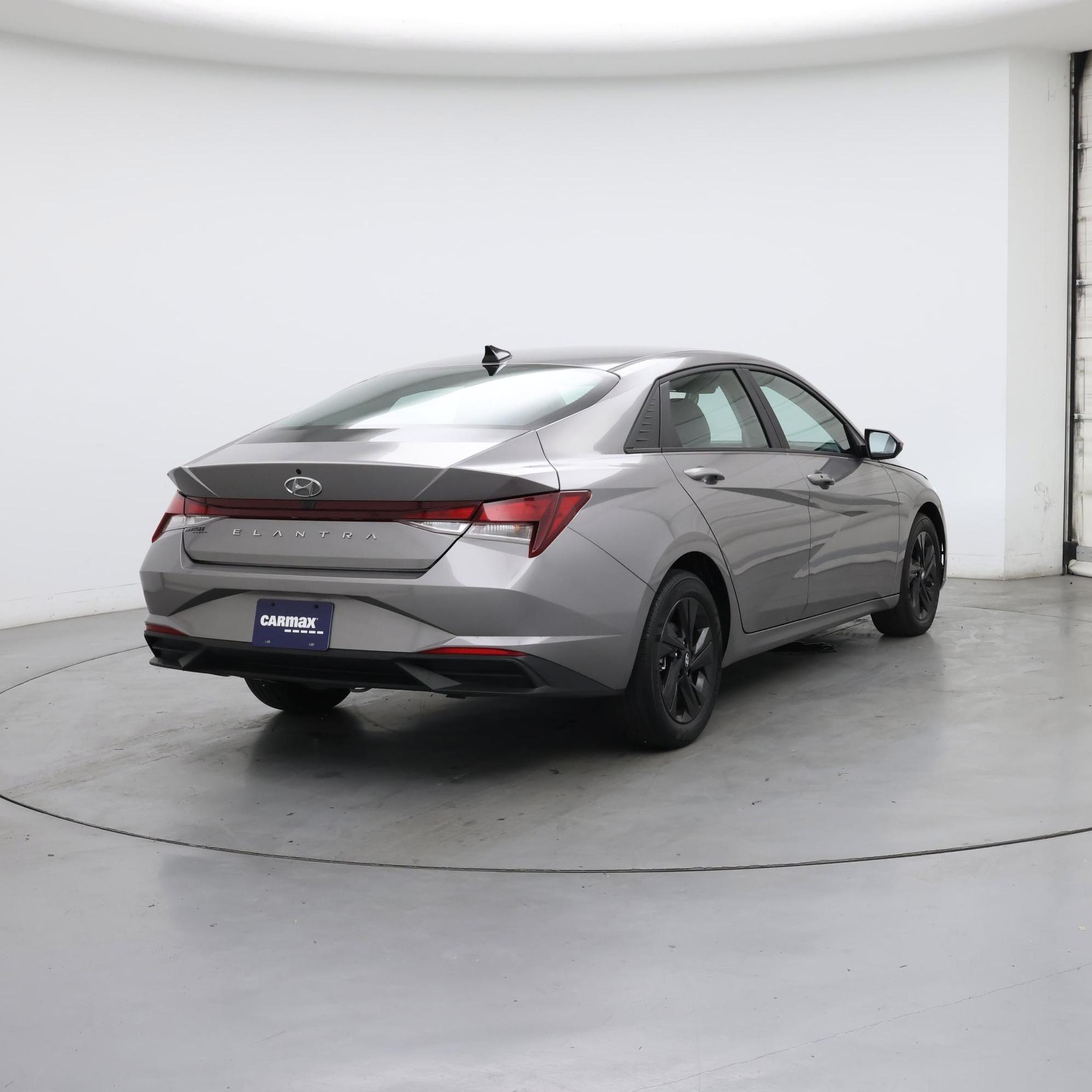 Thumbnail: 2021 Hyundai Elantra - 8