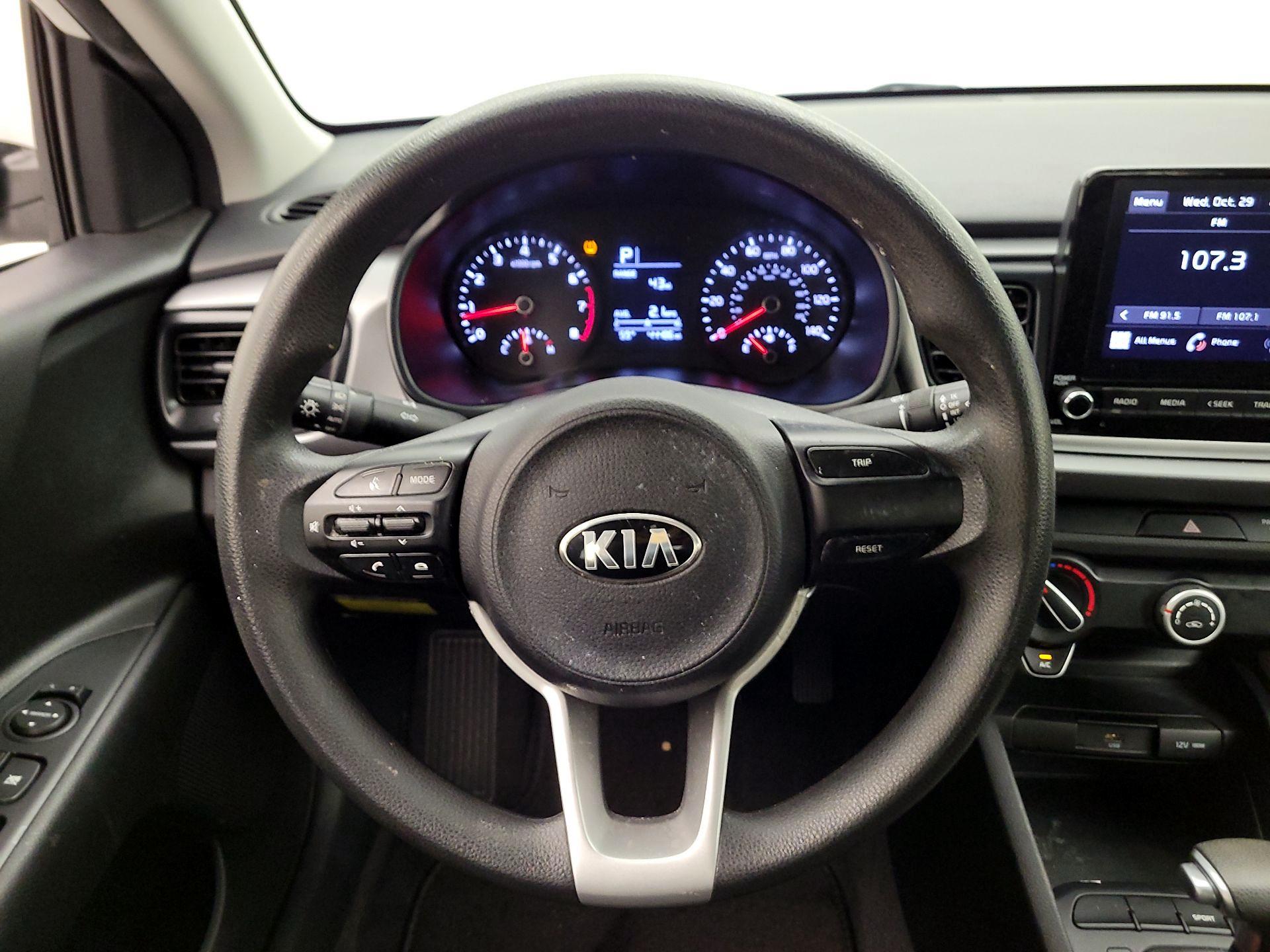 Thumbnail: 2021 Kia Rio - 10