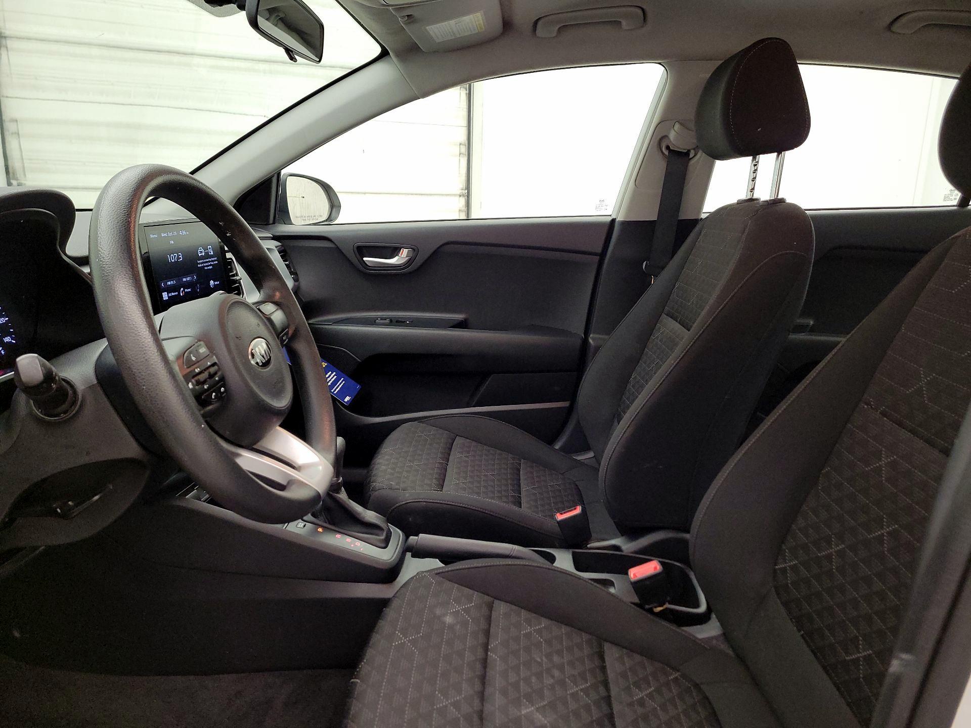 Thumbnail: 2021 Kia Rio - 11