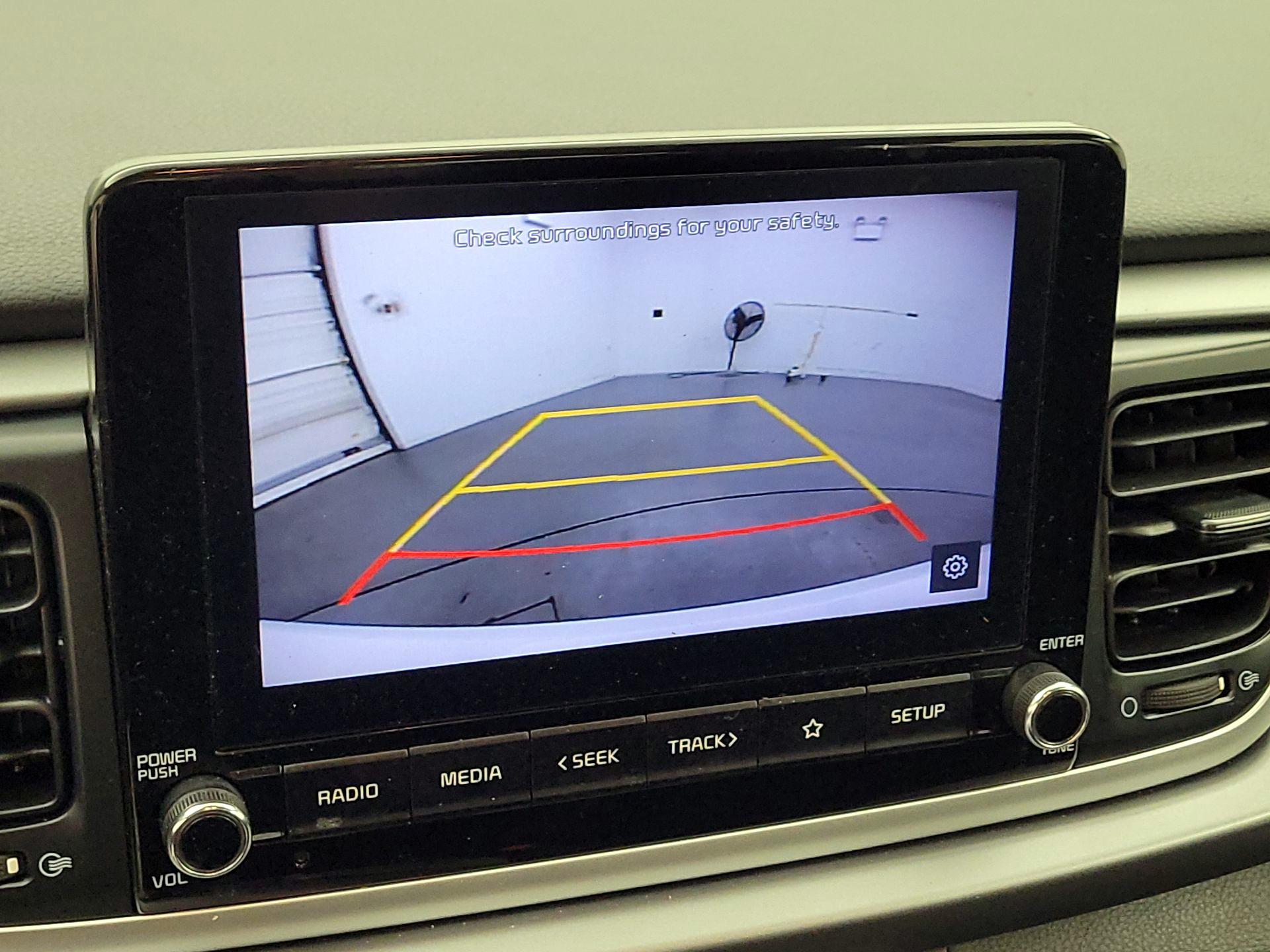 Thumbnail: 2021 Kia Rio - 14