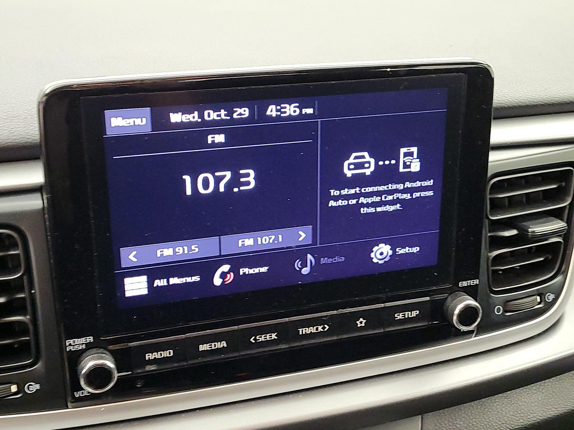 Thumbnail: 2021 Kia Rio - 15