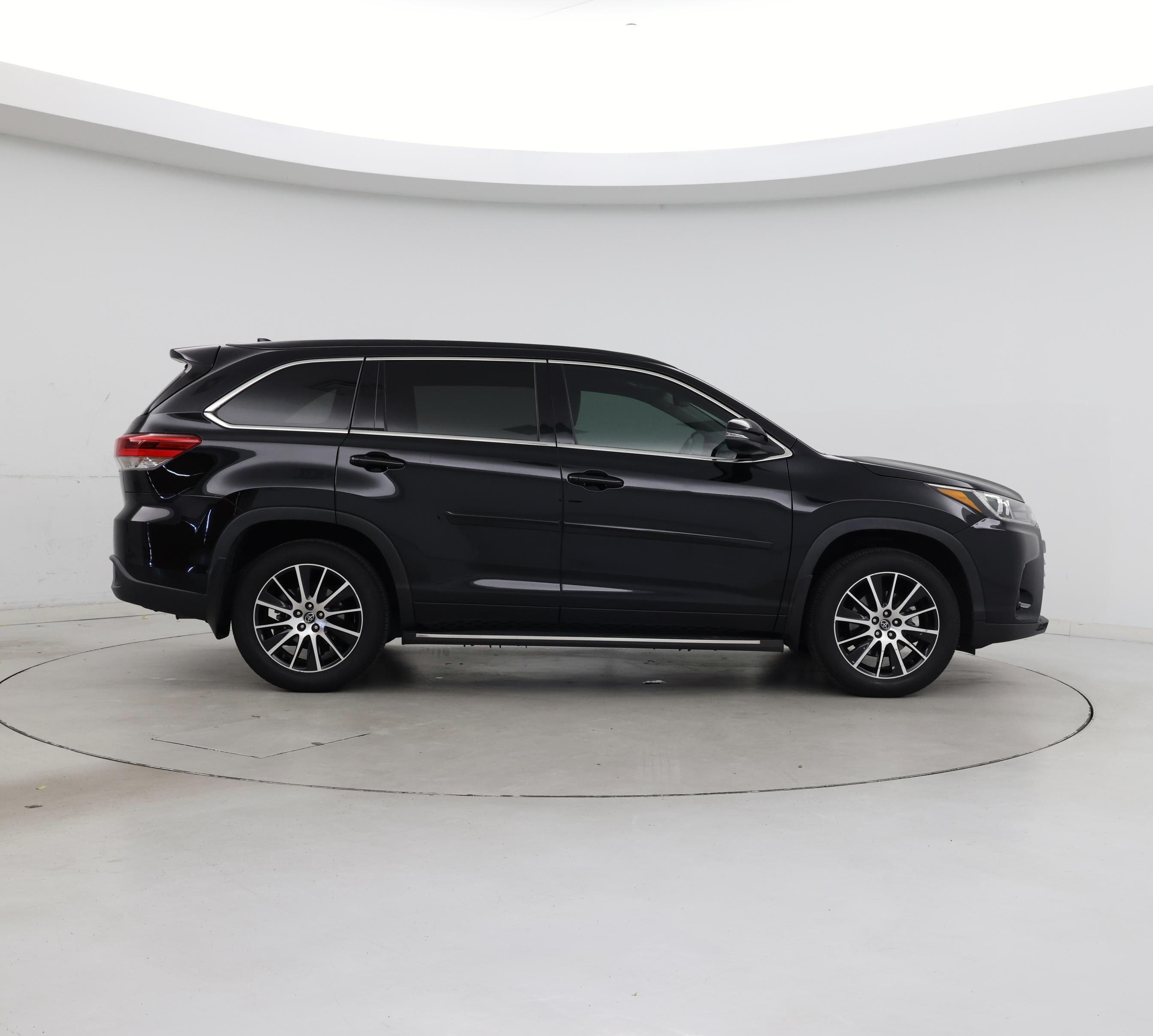 Thumbnail: 2018 Toyota Highlander - 7