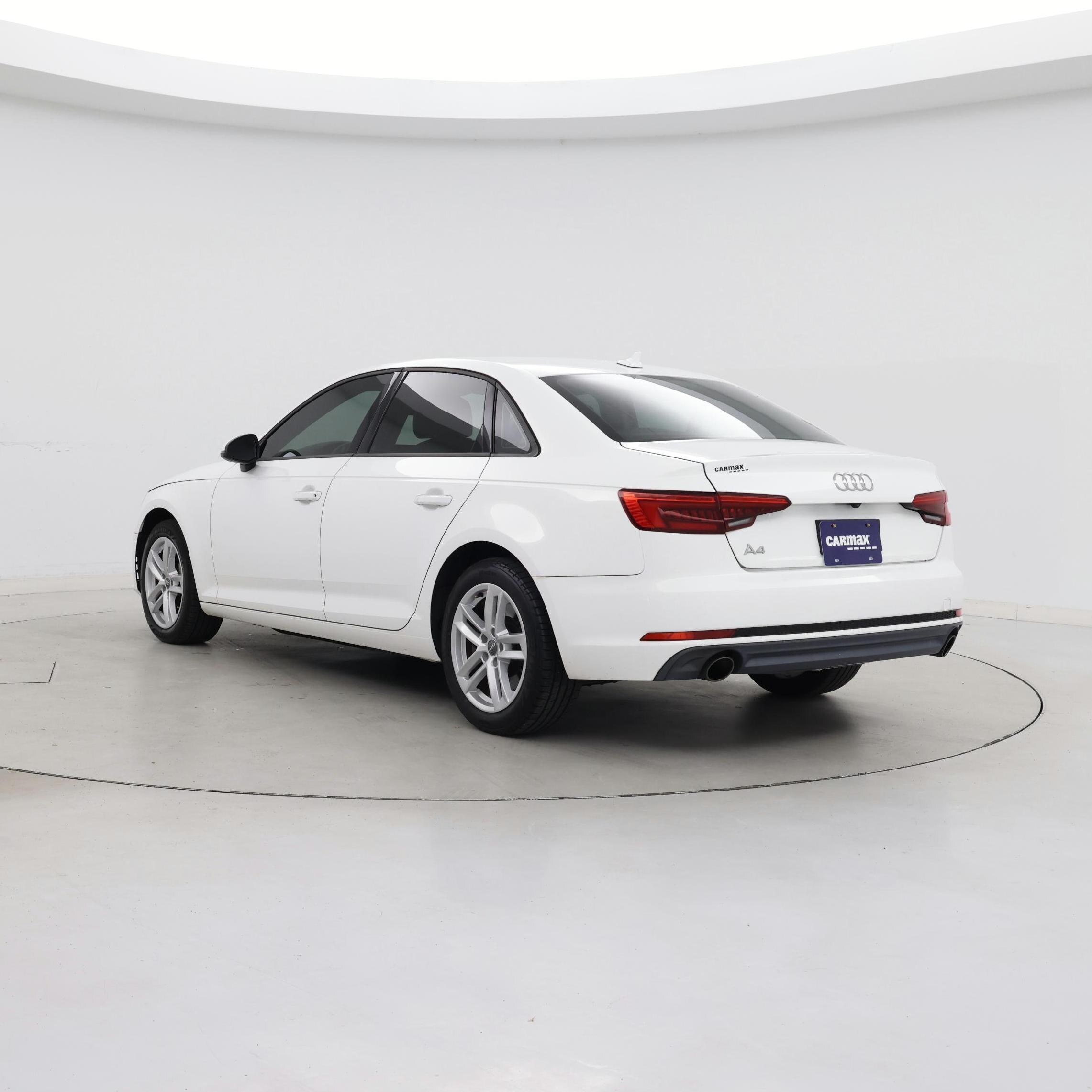 Thumbnail: 2017 Audi A4 - 2