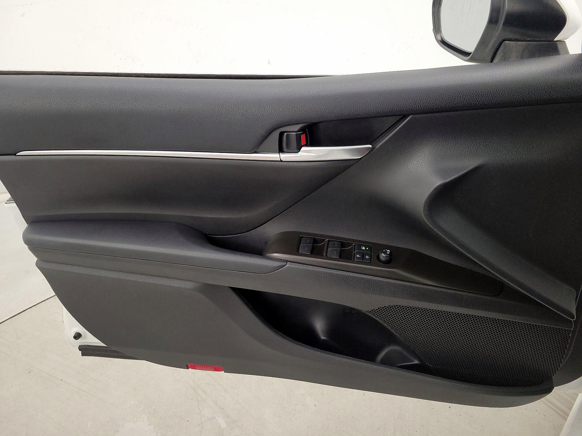 Thumbnail: 2021 Toyota Camry - 12