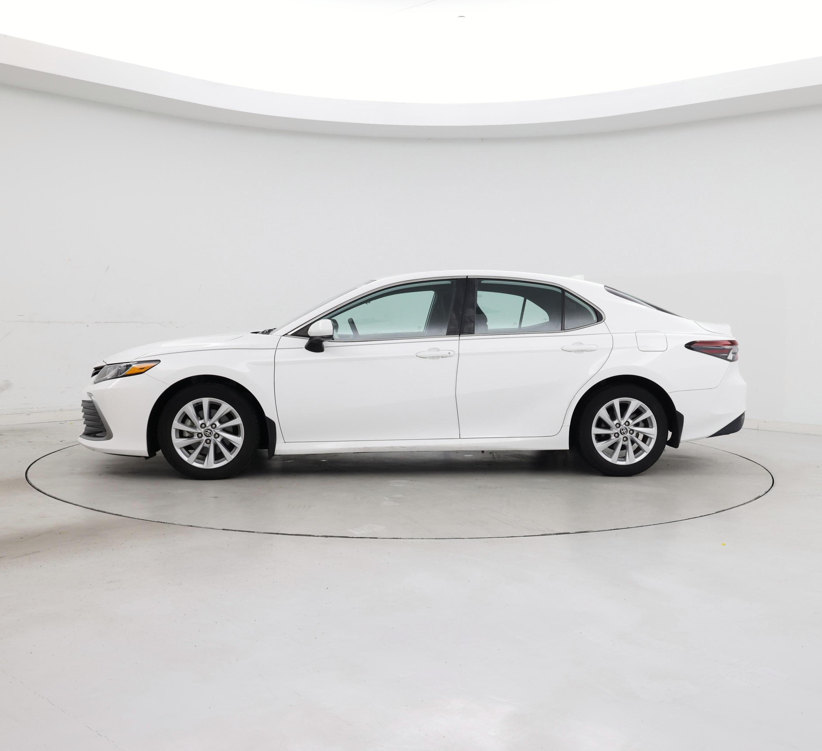 Thumbnail: 2021 Toyota Camry - 3