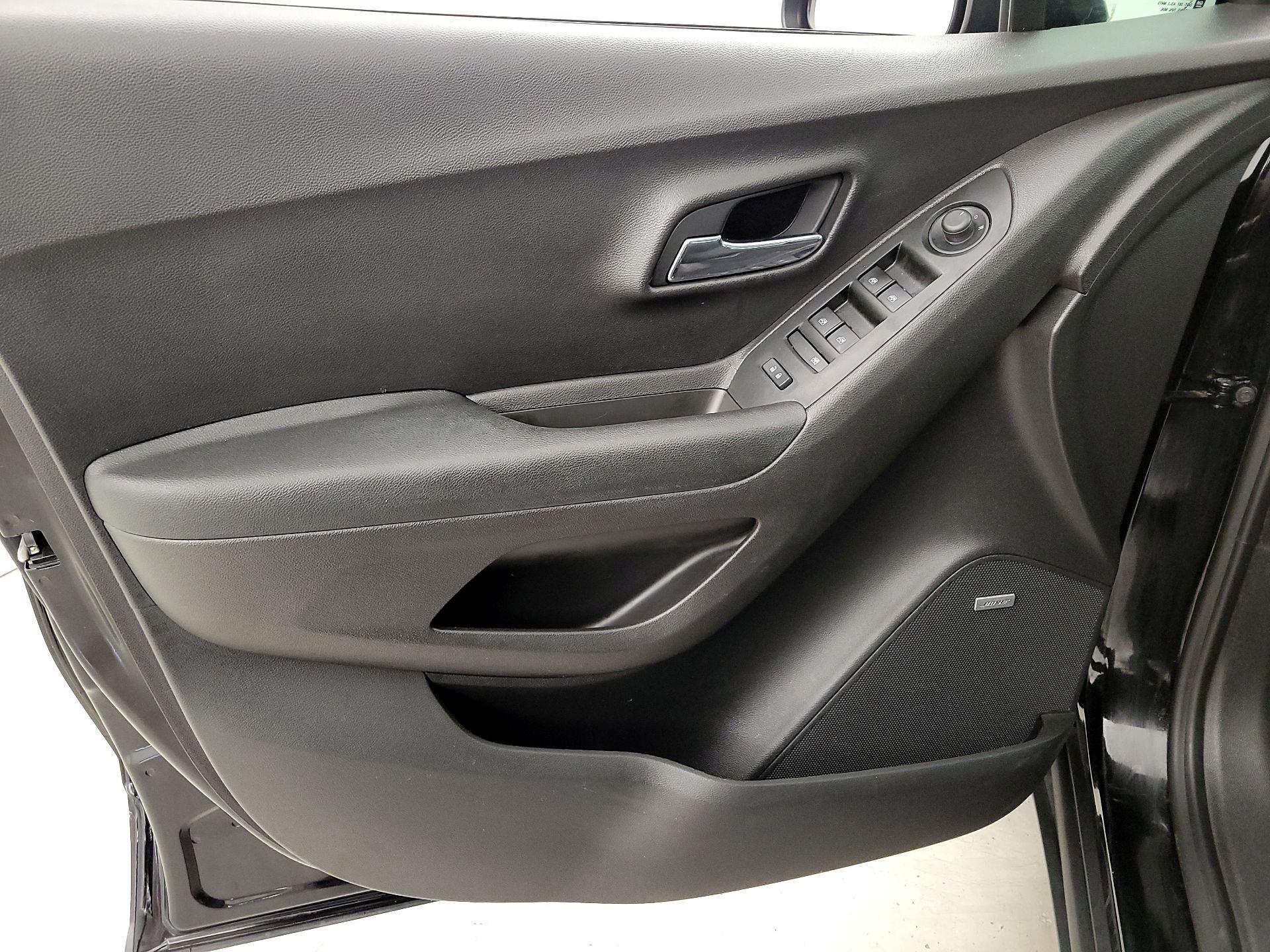 Thumbnail: 2020 Chevrolet Trax - 12