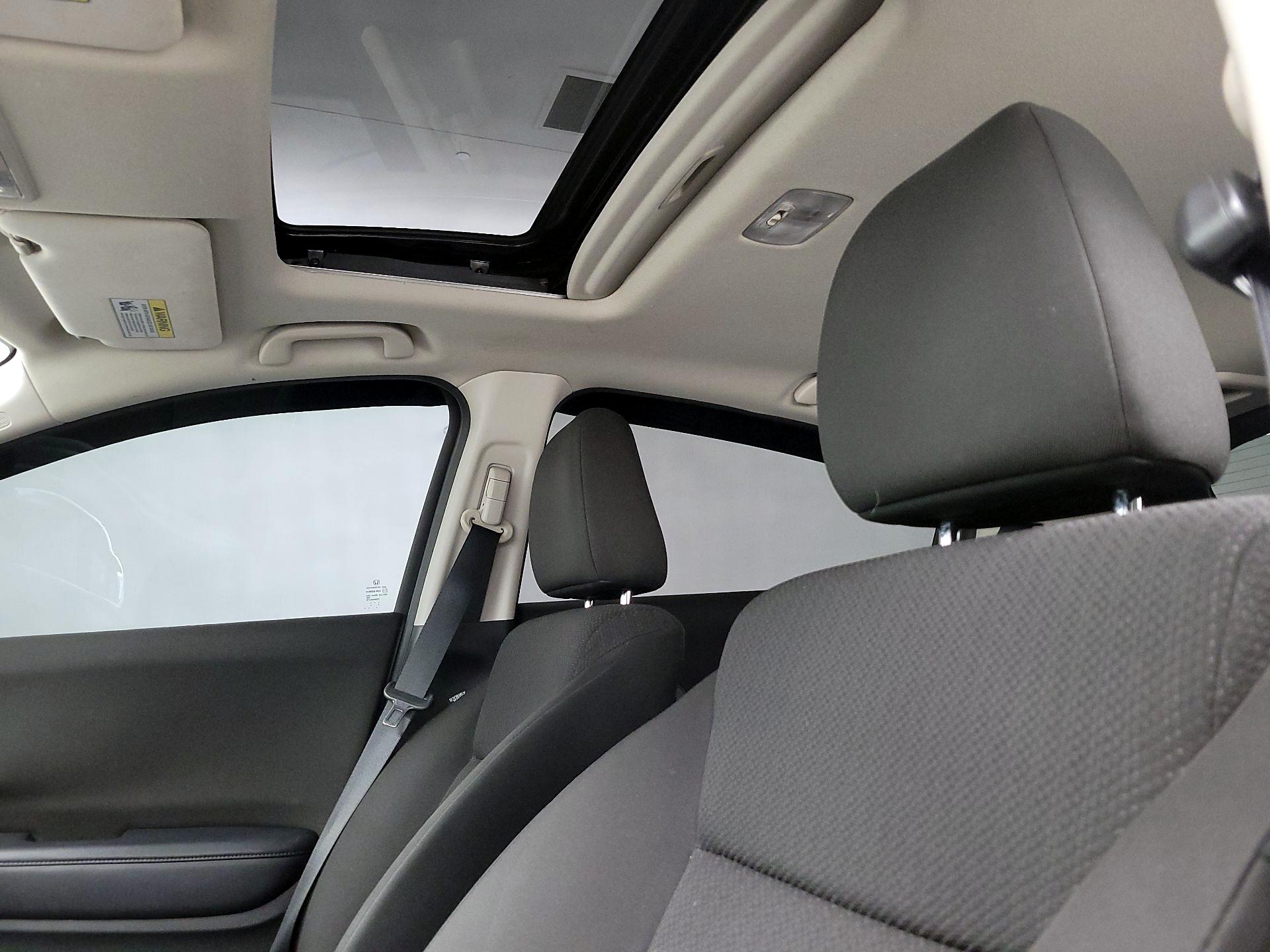 Thumbnail: 2018 Honda HR-V - 19