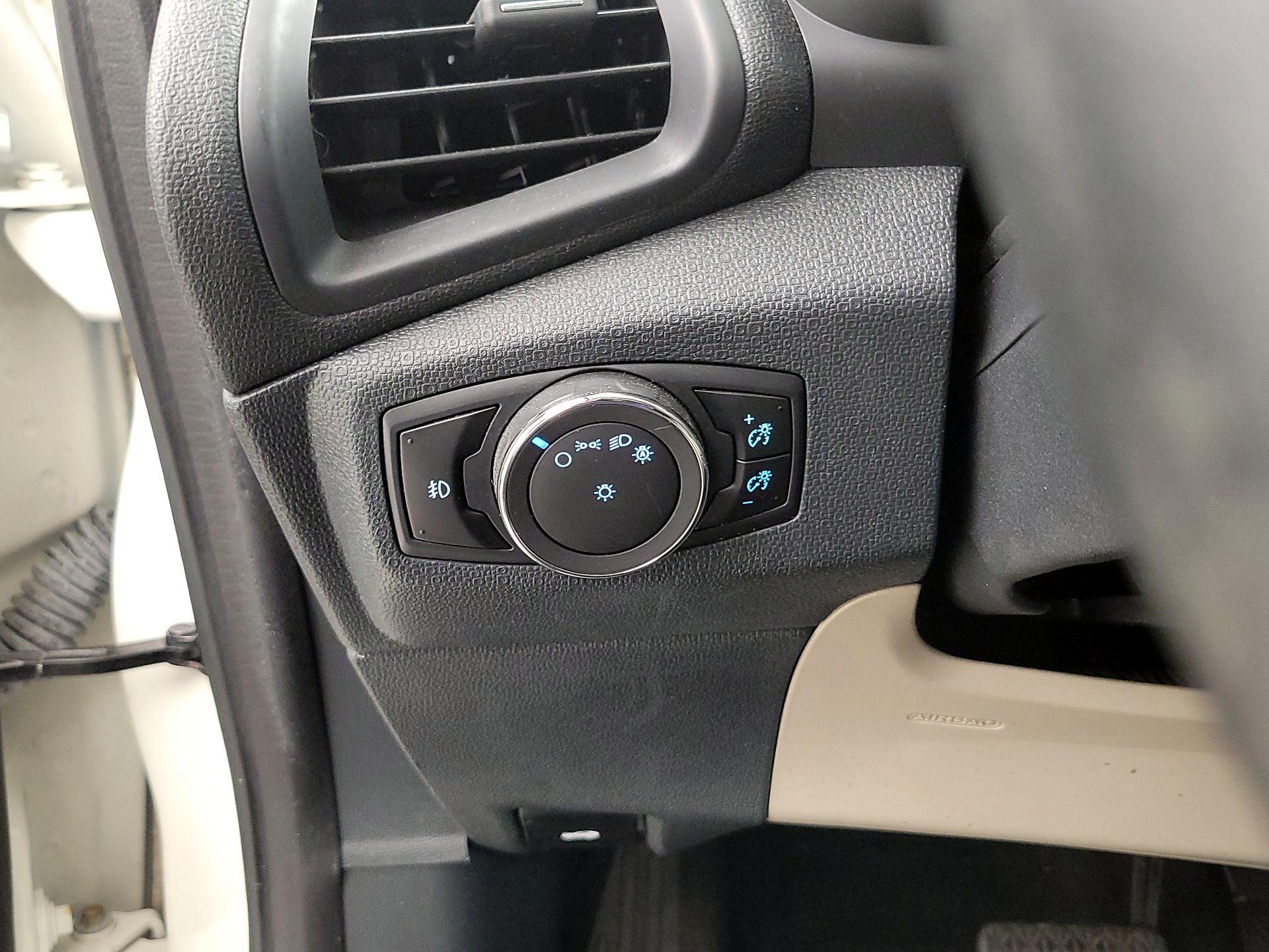 Thumbnail: 2018 Ford EcoSport - 13