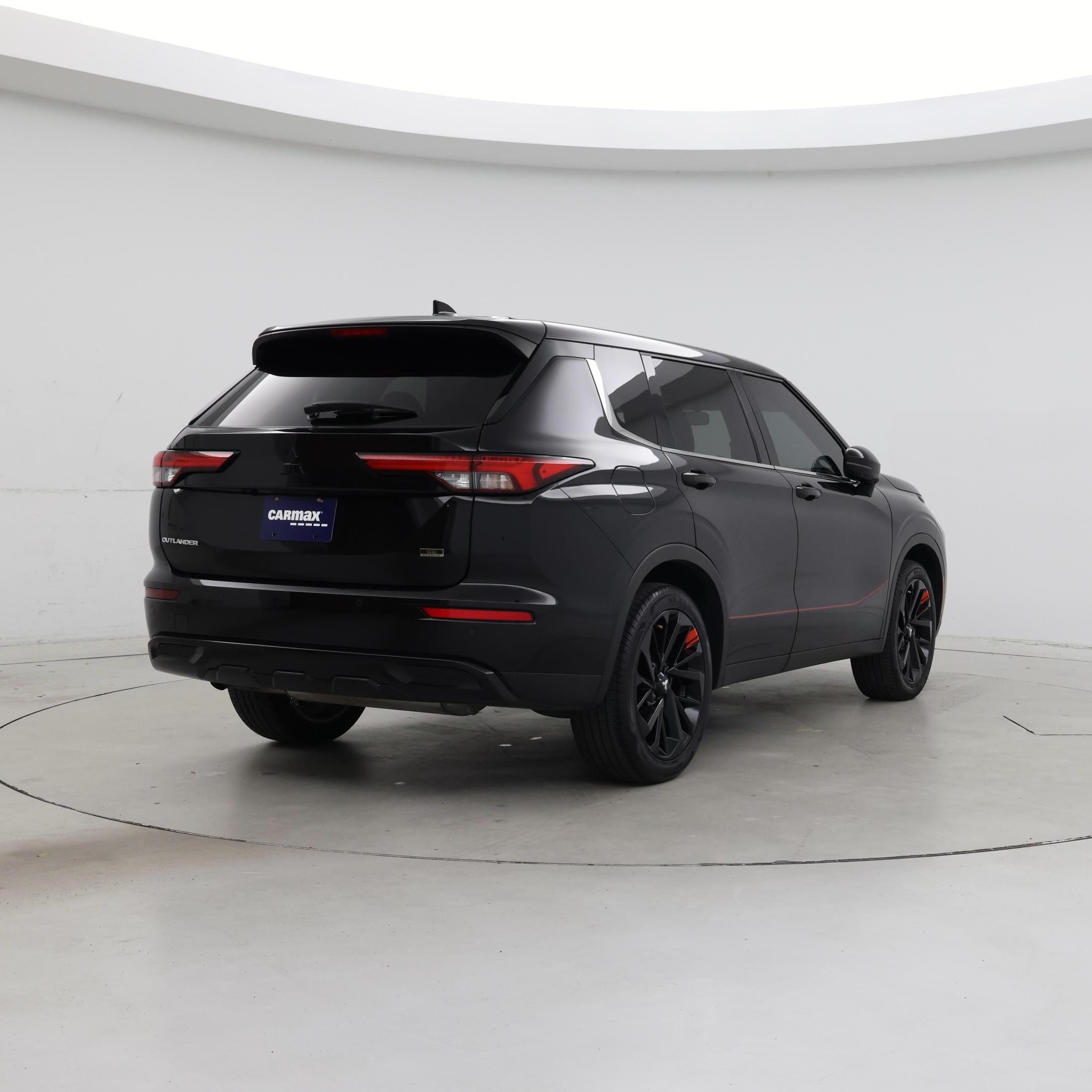 Thumbnail: 2024 Mitsubishi Outlander - 8