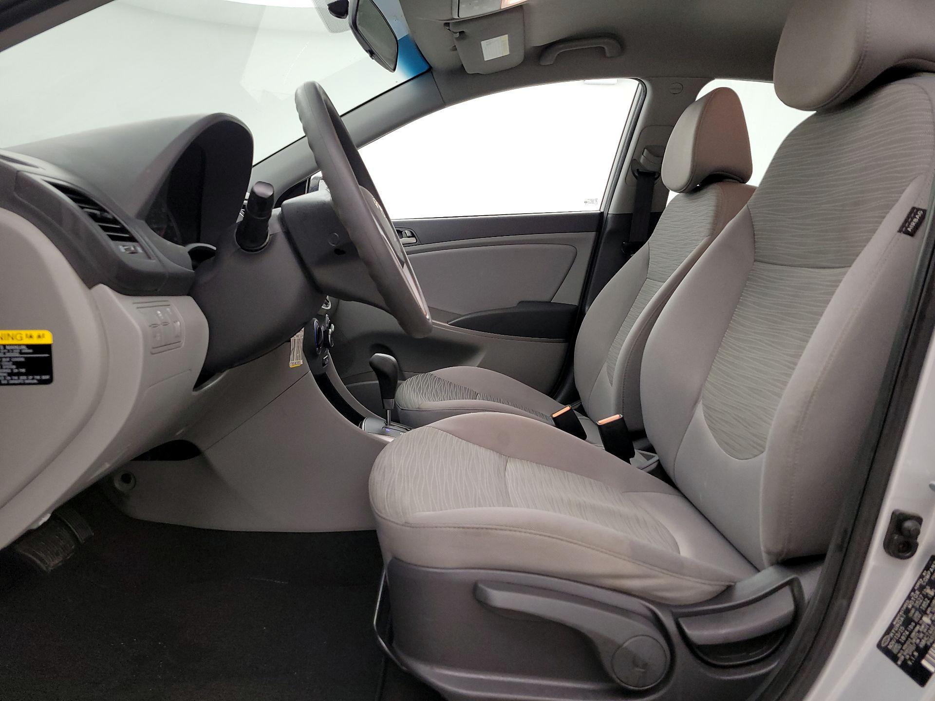 Thumbnail: 2016 Hyundai Accent - 11