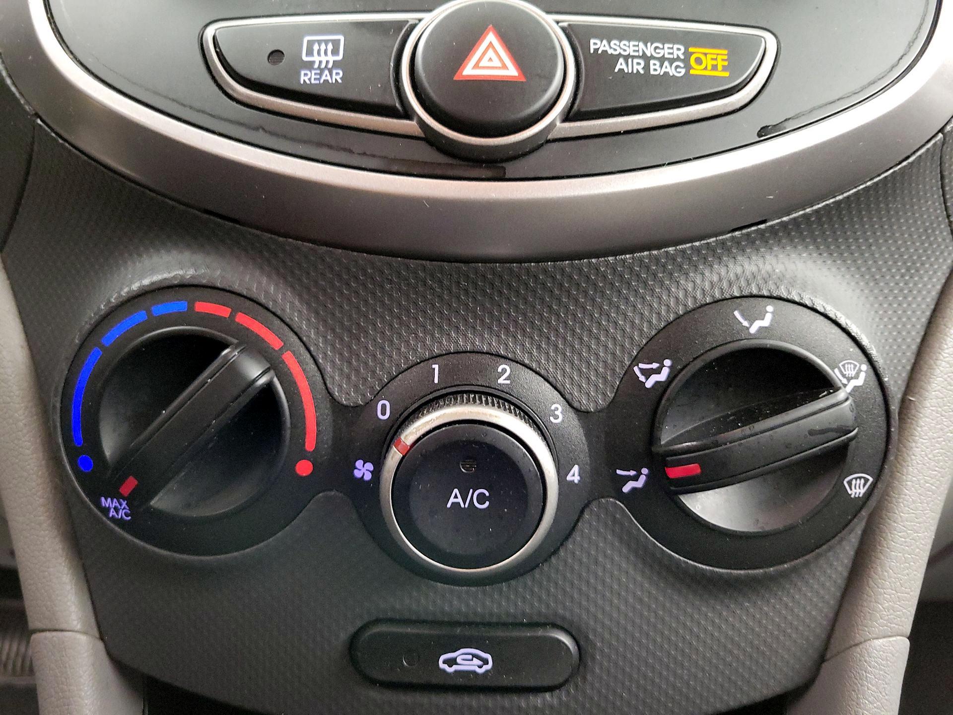 Thumbnail: 2016 Hyundai Accent - 15