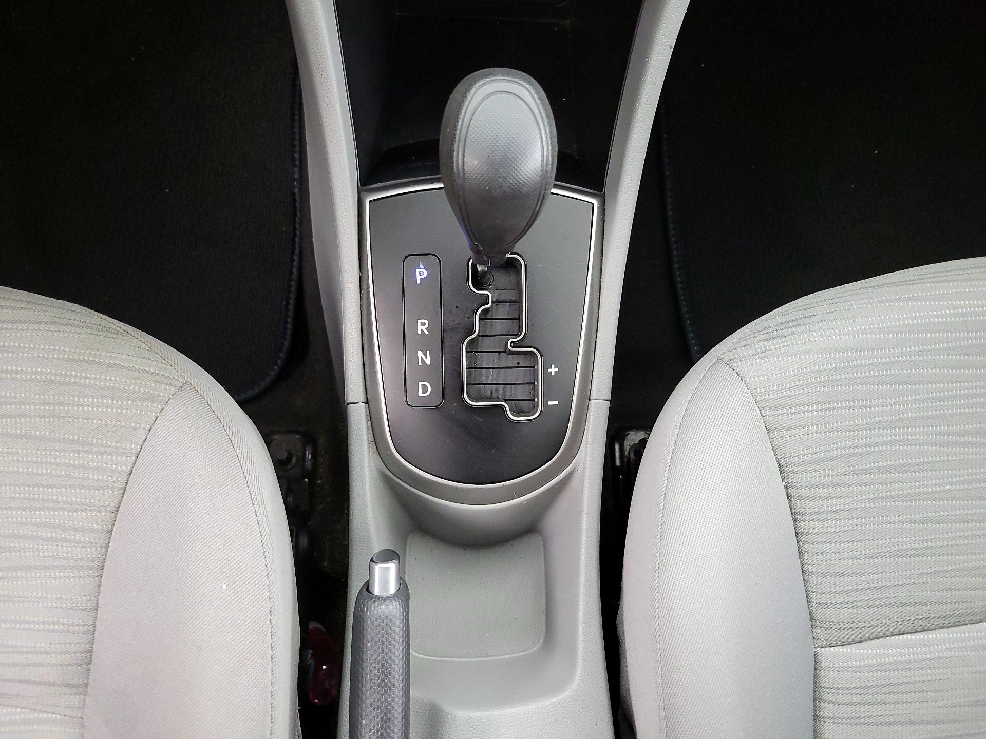 Thumbnail: 2016 Hyundai Accent - 16