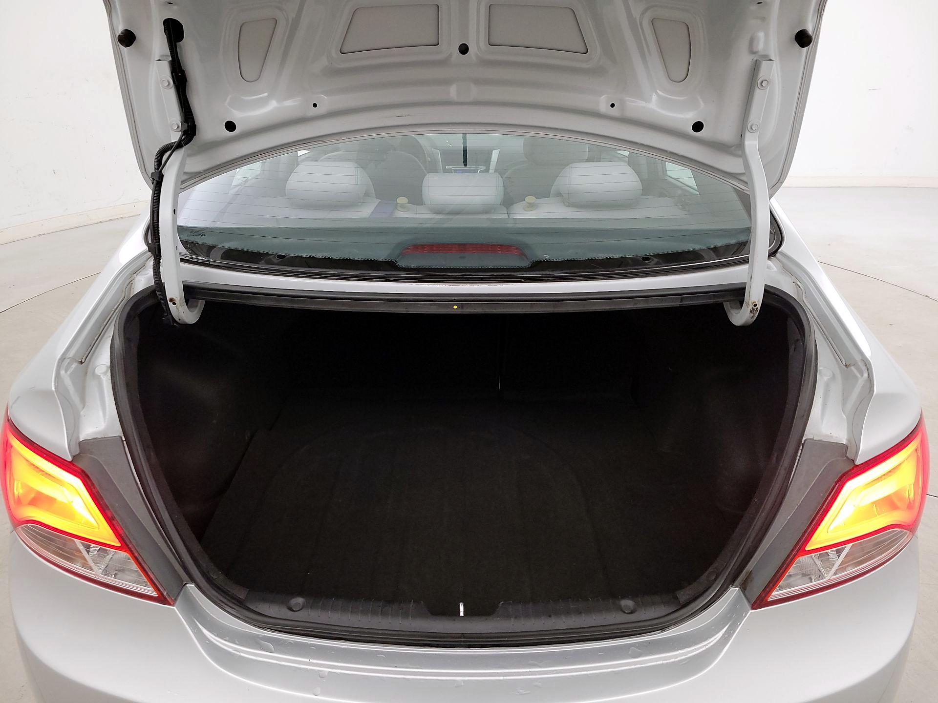 Thumbnail: 2016 Hyundai Accent - 19