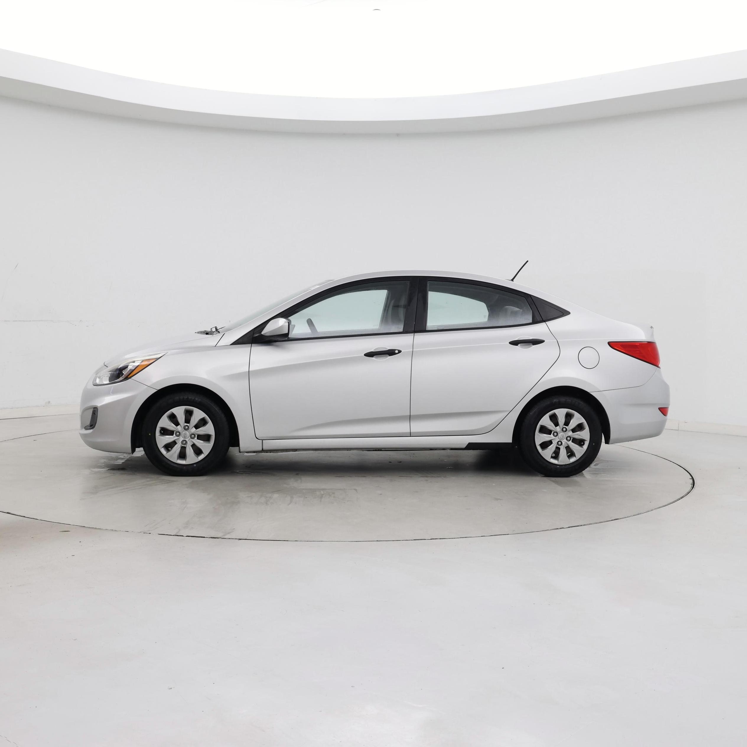 Thumbnail: 2016 Hyundai Accent - 3