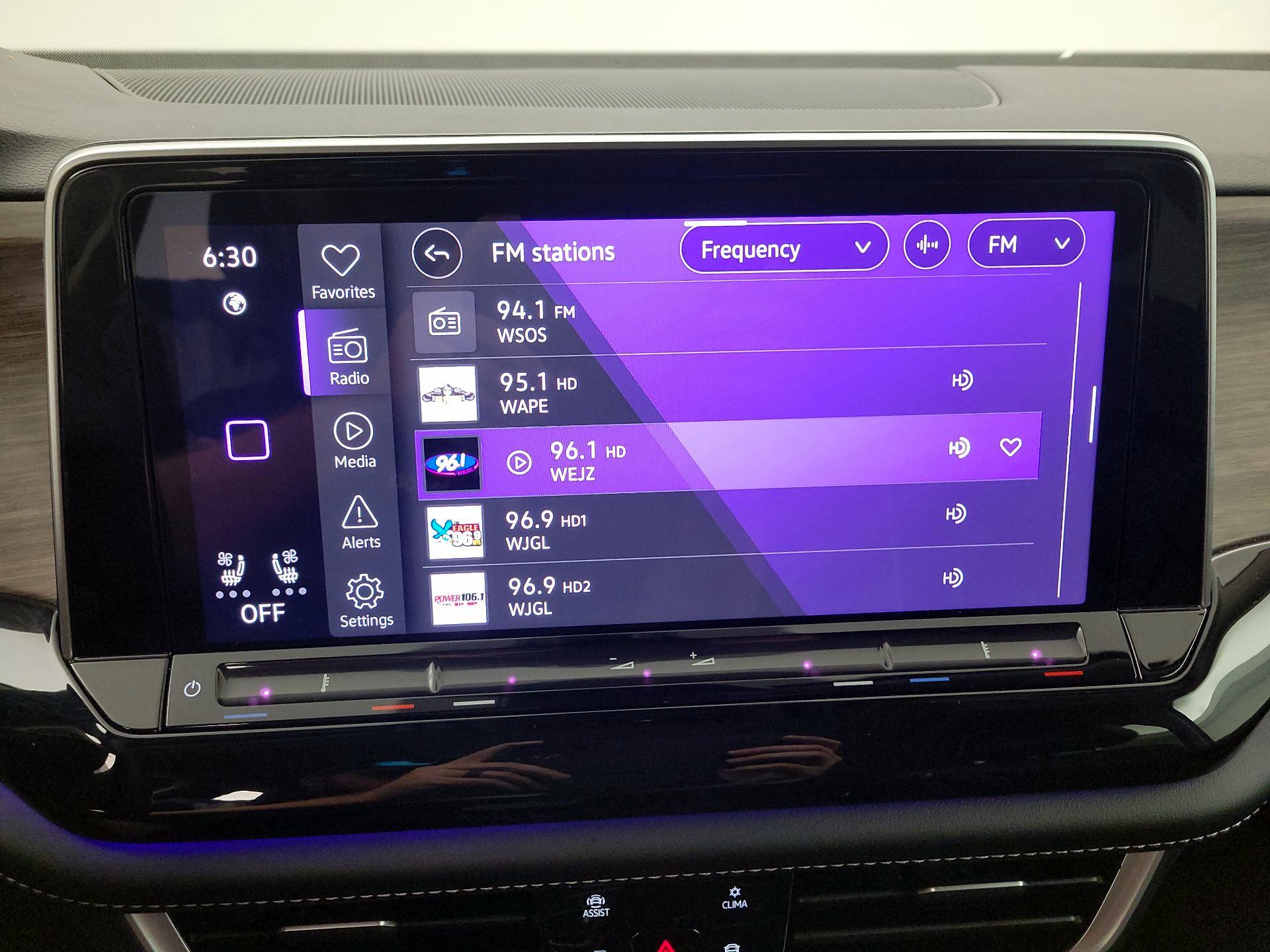 Thumbnail: 2024 Volkswagen Atlas - 15