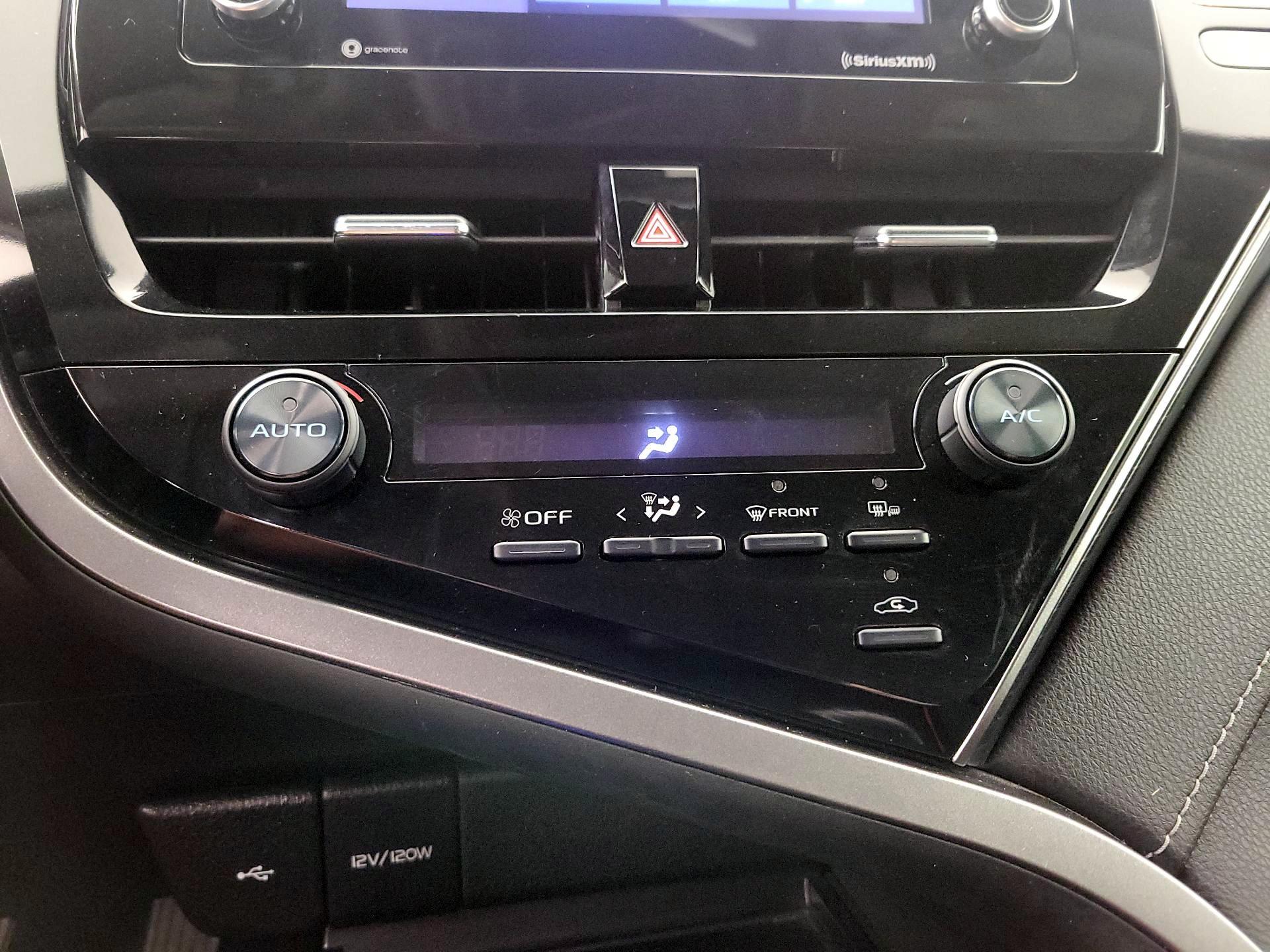 Thumbnail: 2021 Toyota Camry - 16