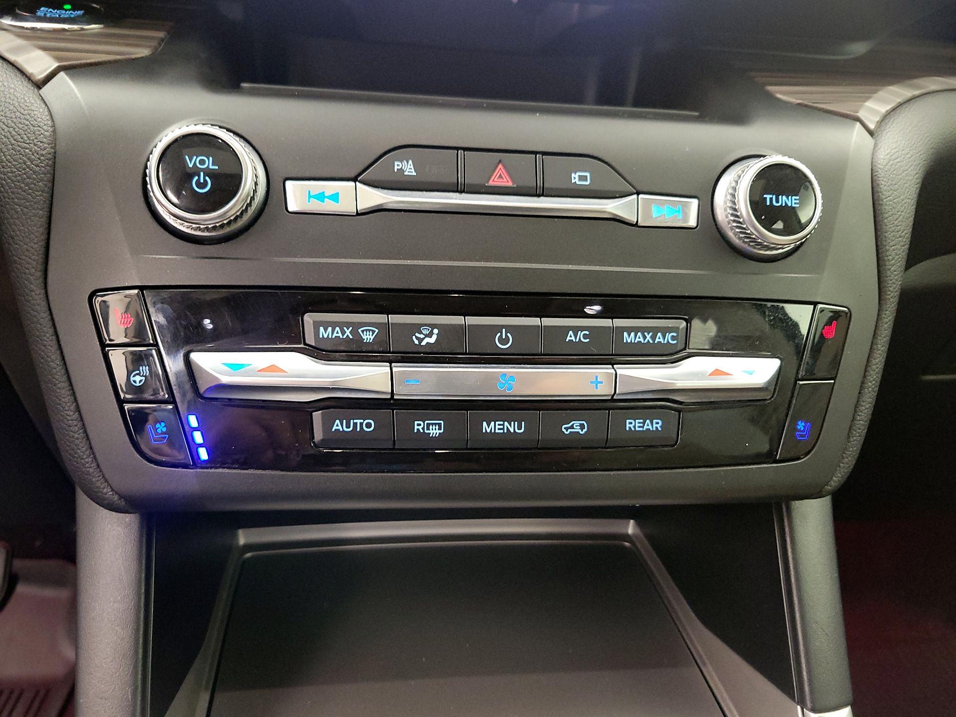 Thumbnail: 2020 Ford Explorer - 17