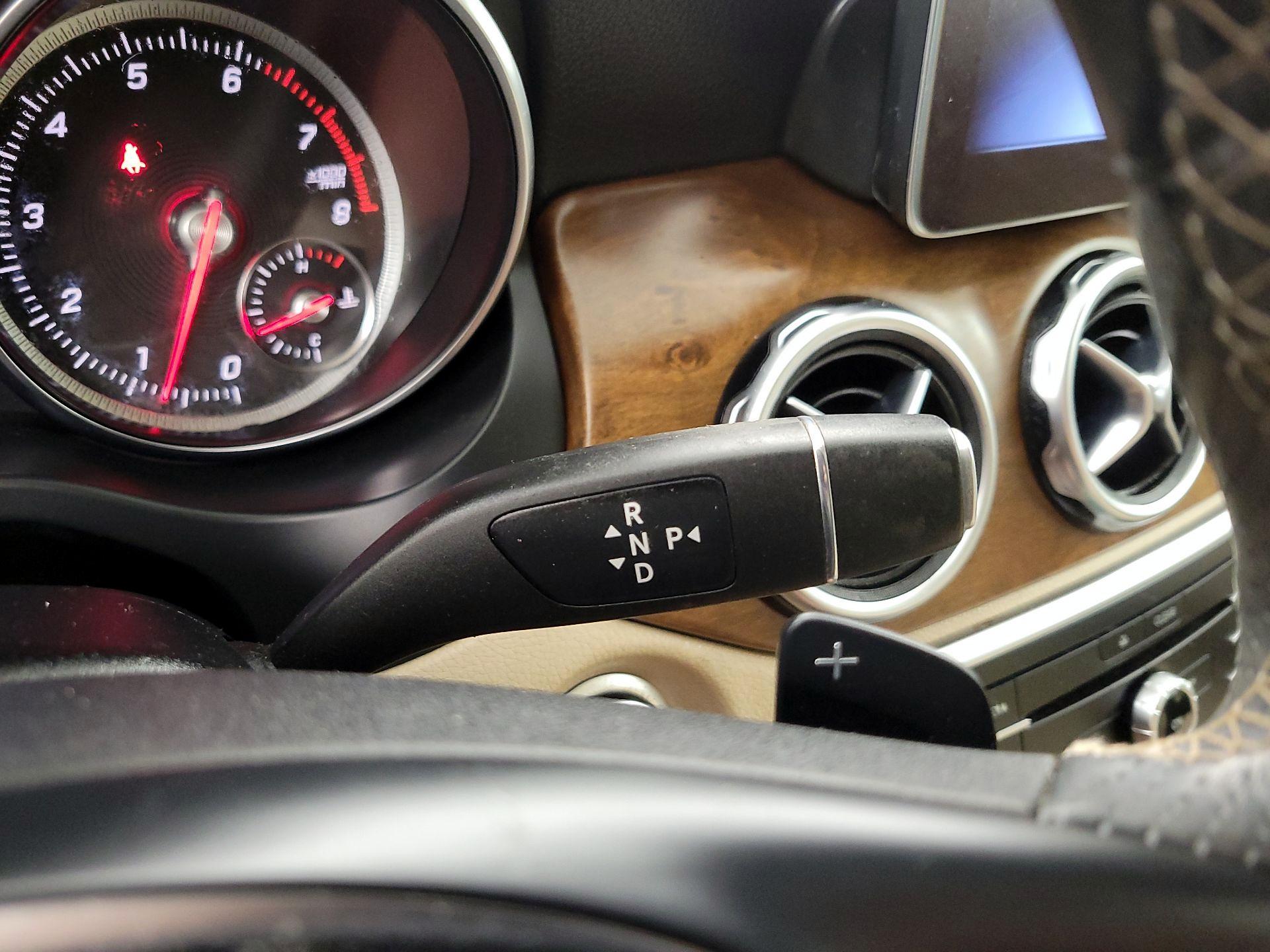 Thumbnail: 2019 Mercedes-Benz GLA - 17