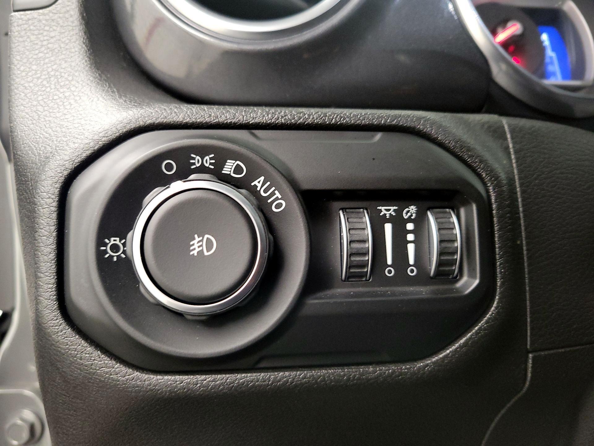 Thumbnail: 2021 Jeep Wrangler - 13