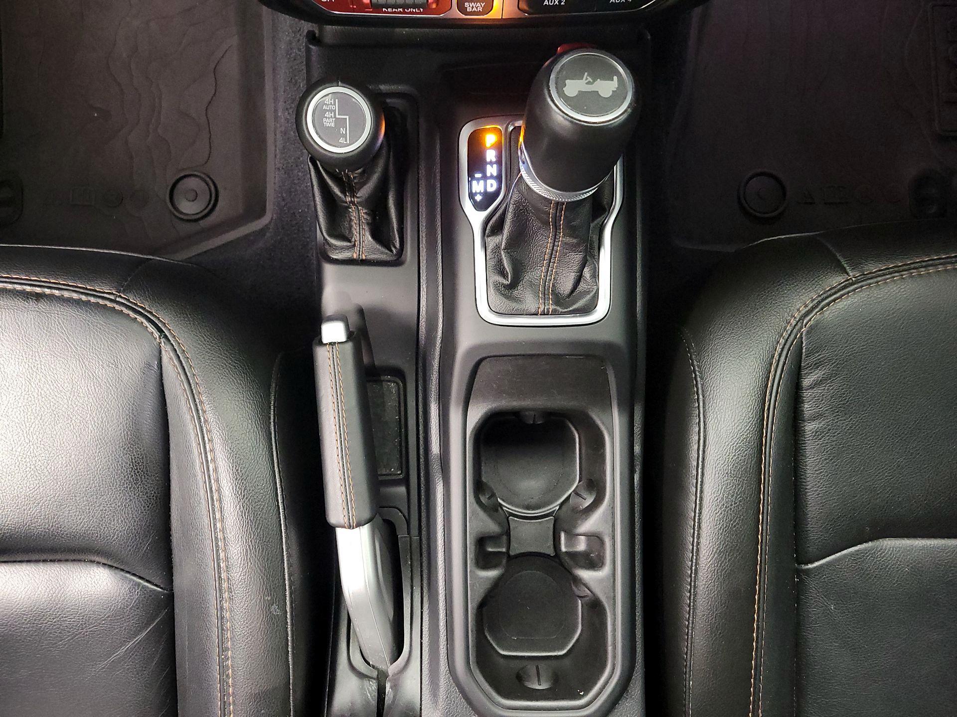 Thumbnail: 2021 Jeep Wrangler - 18