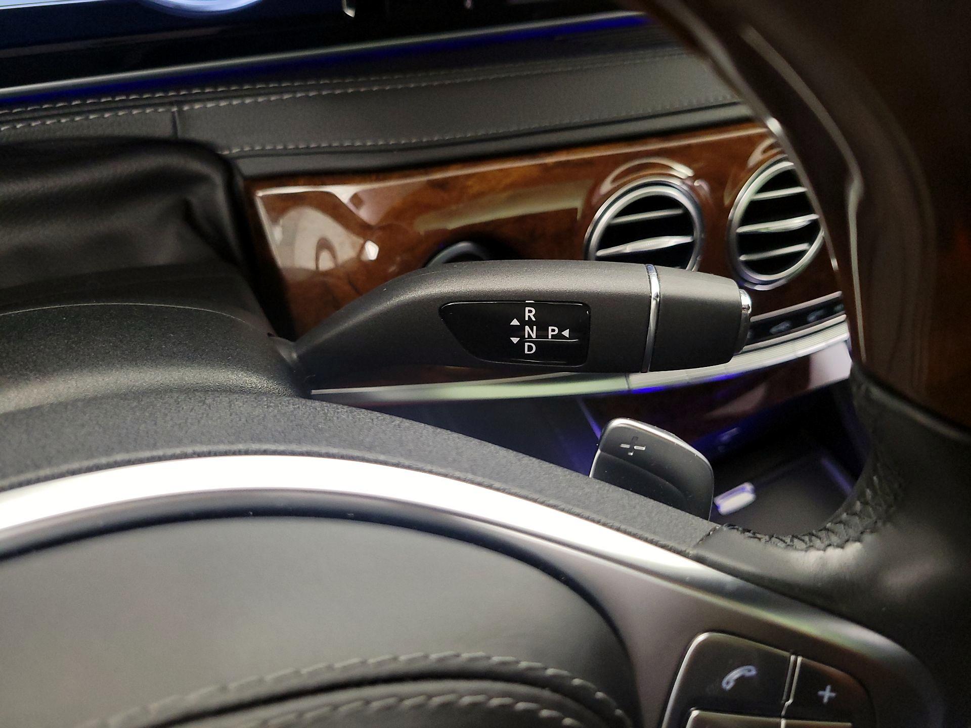 Thumbnail: 2015 Mercedes-Benz S-Class - 18