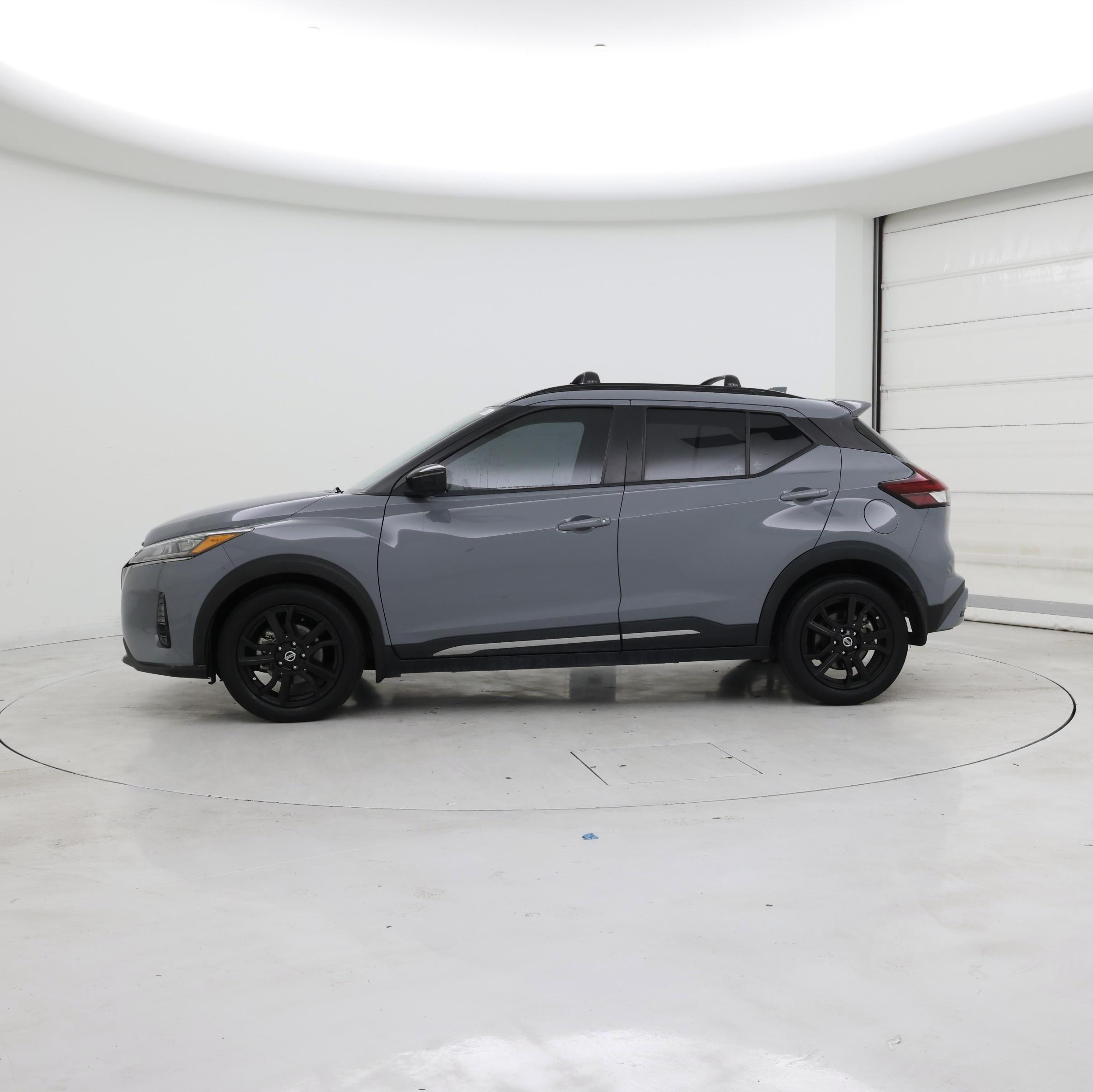 Thumbnail: 2021 Nissan Kicks - 3
