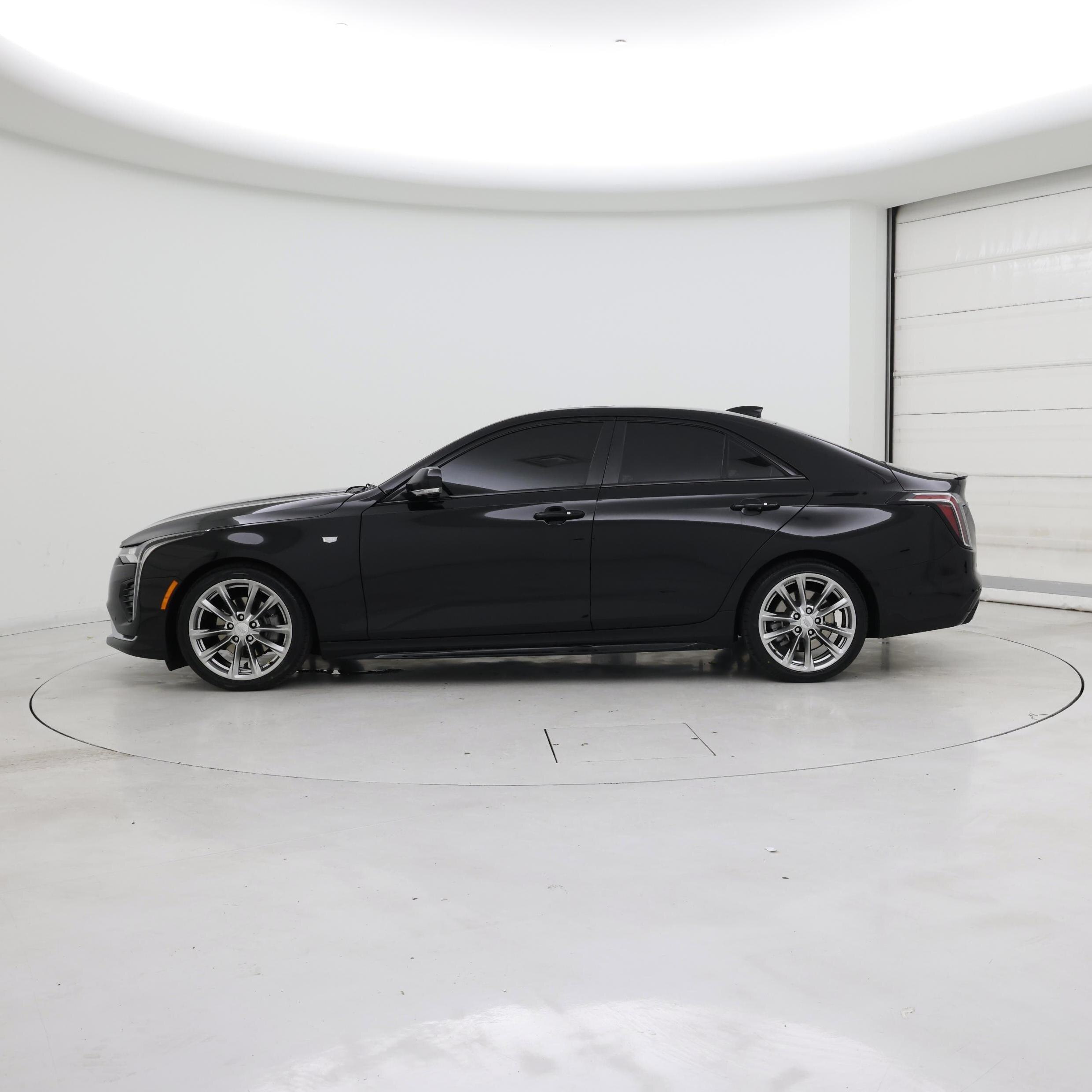 Thumbnail: 2022 Cadillac CT4 - 3