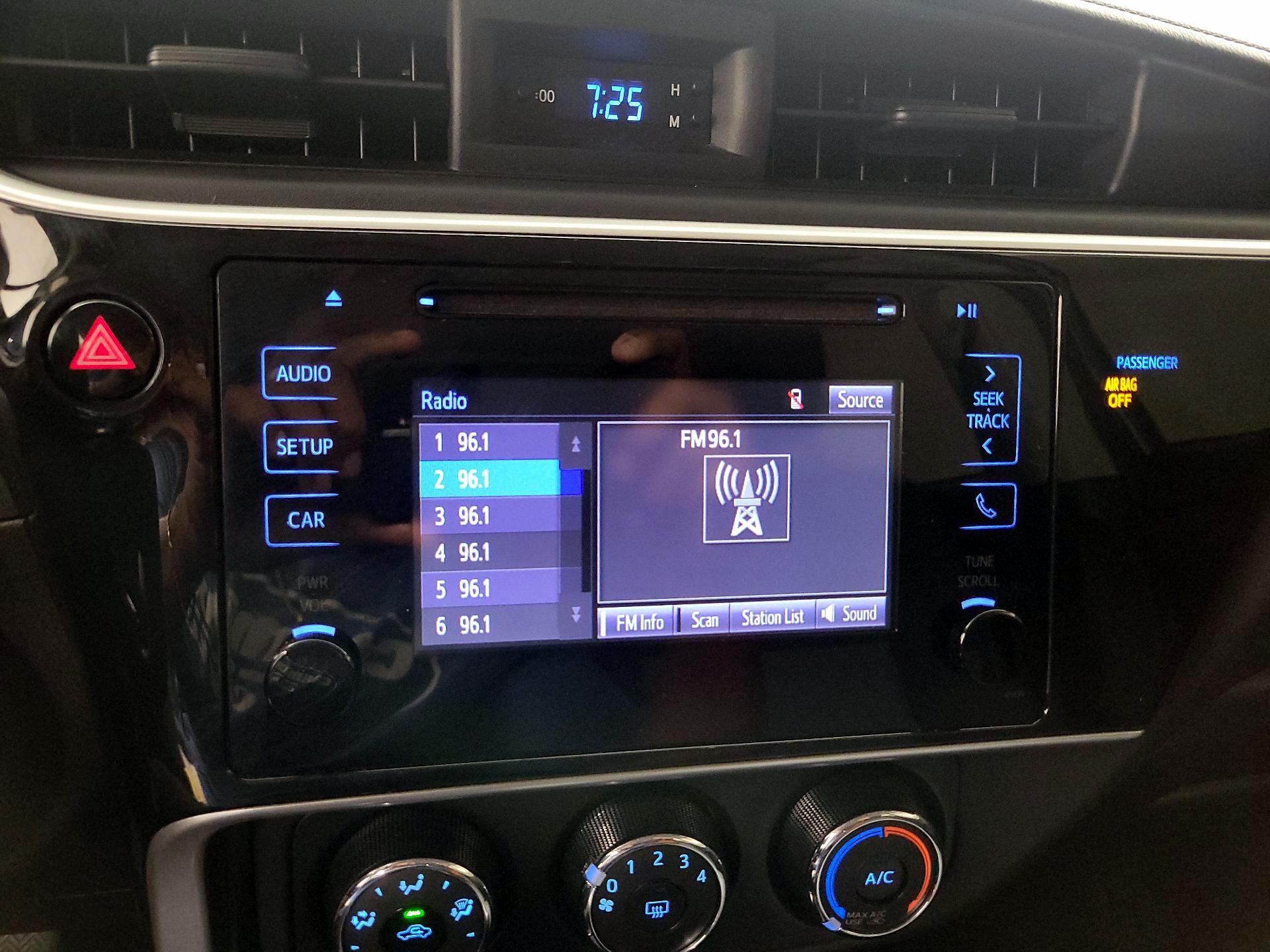 Thumbnail: 2019 Toyota Corolla - 15