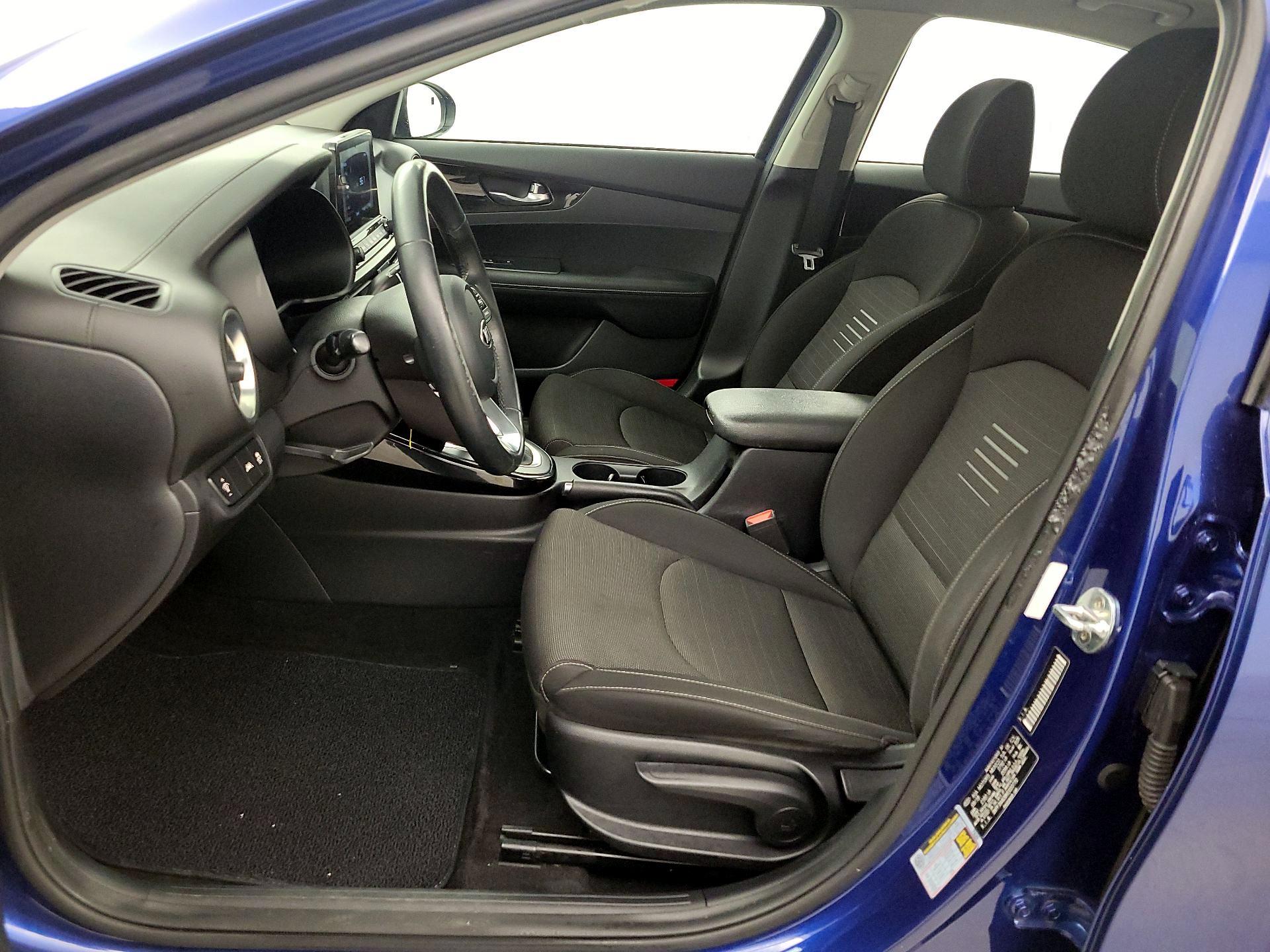 Thumbnail: 2019 Kia Forte - 11