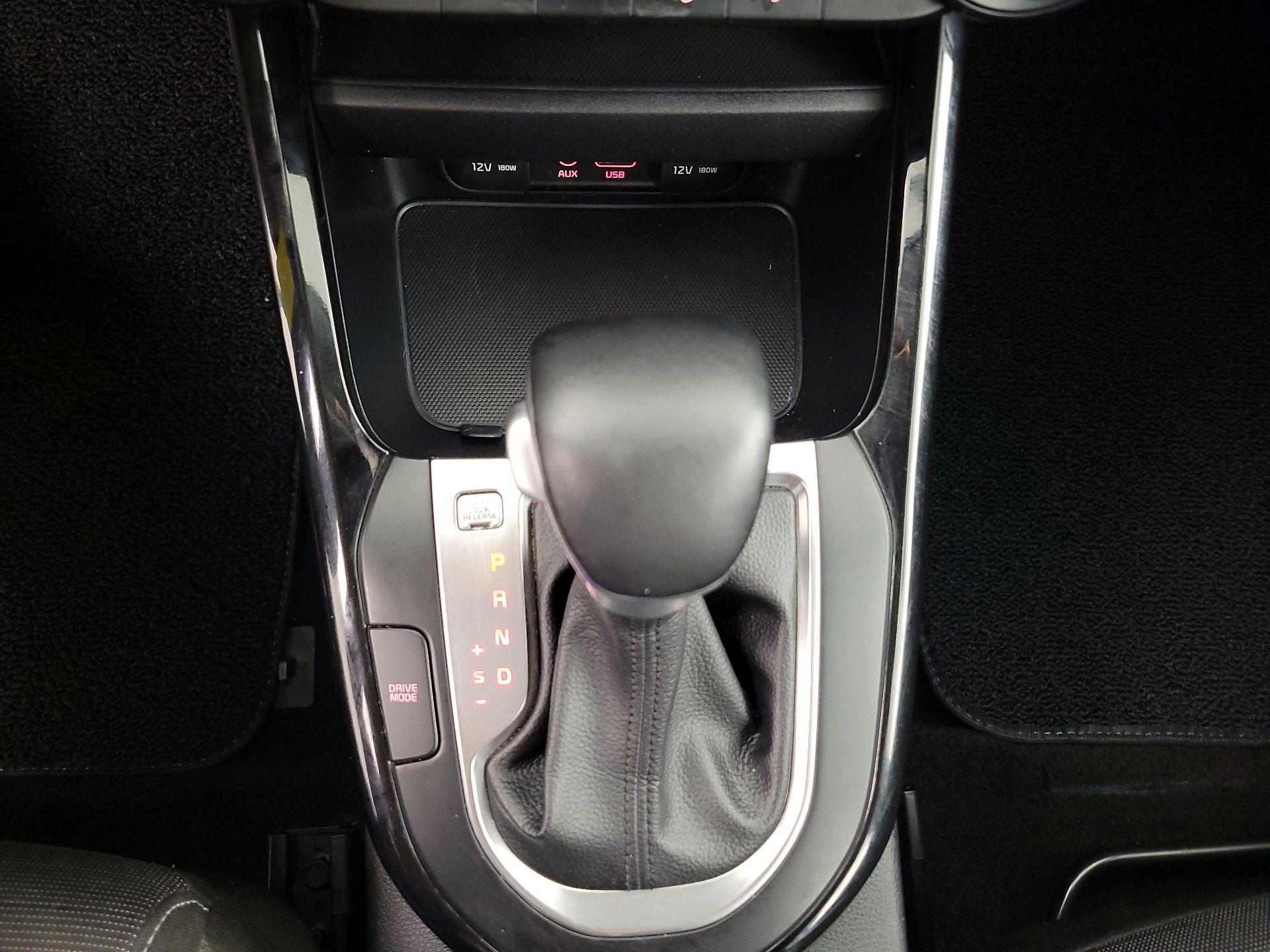 Thumbnail: 2019 Kia Forte - 17