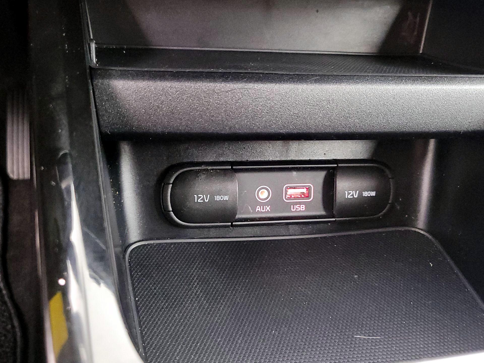 Thumbnail: 2019 Kia Forte - 18