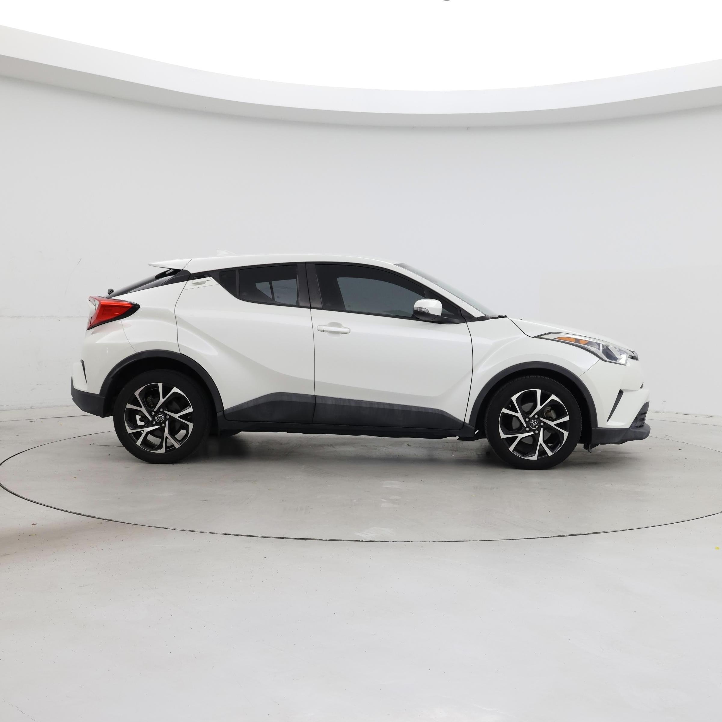 Thumbnail: 2018 Toyota C-HR - 7