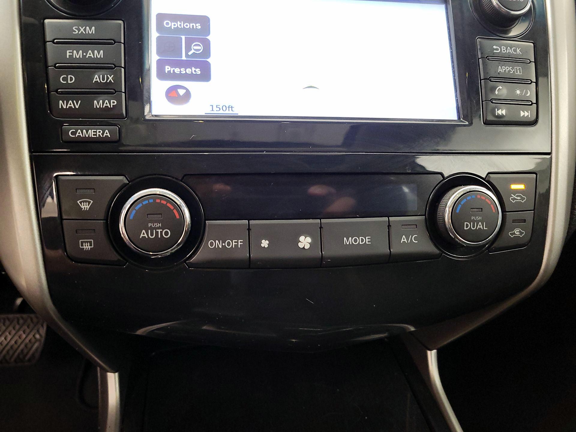 Thumbnail: 2014 Nissan Altima - 17