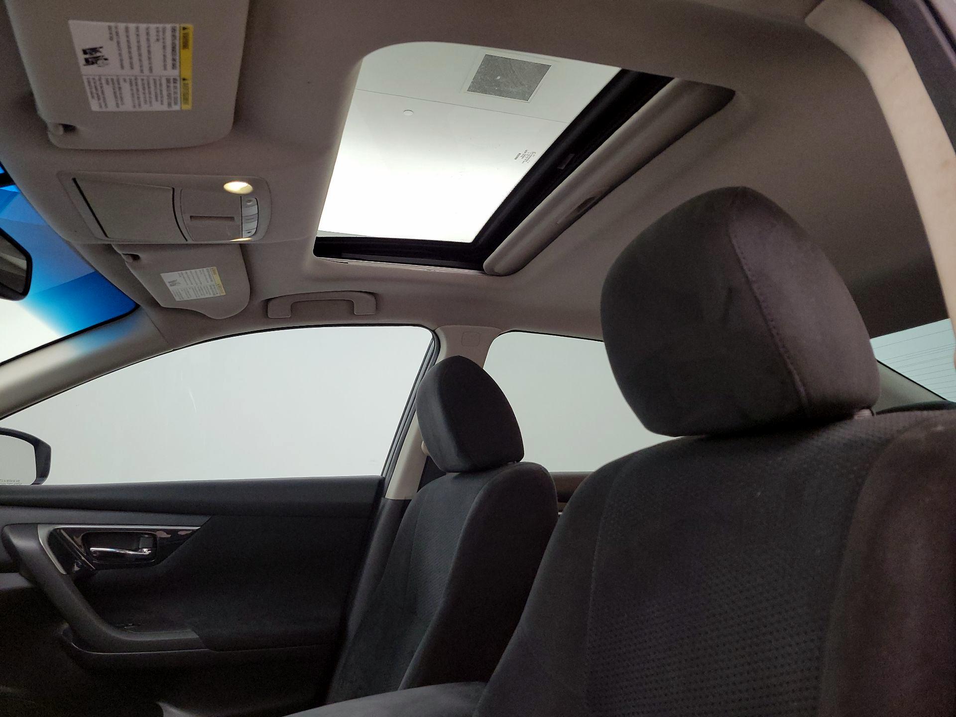 Thumbnail: 2014 Nissan Altima - 20