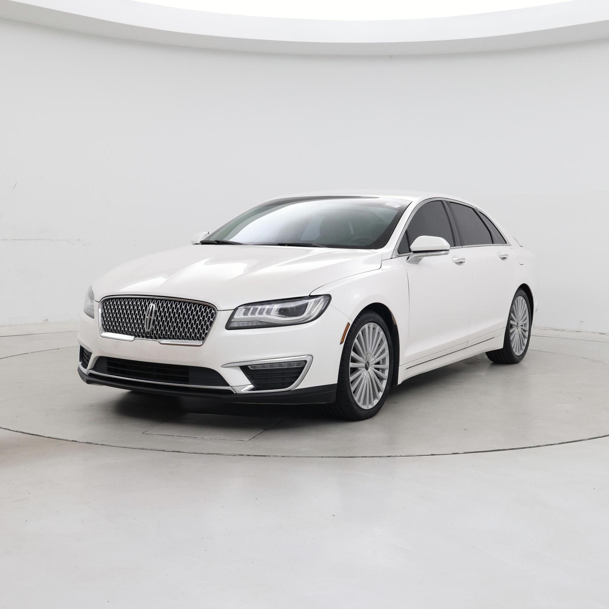 Thumbnail: 2017 Lincoln MKZ - 4