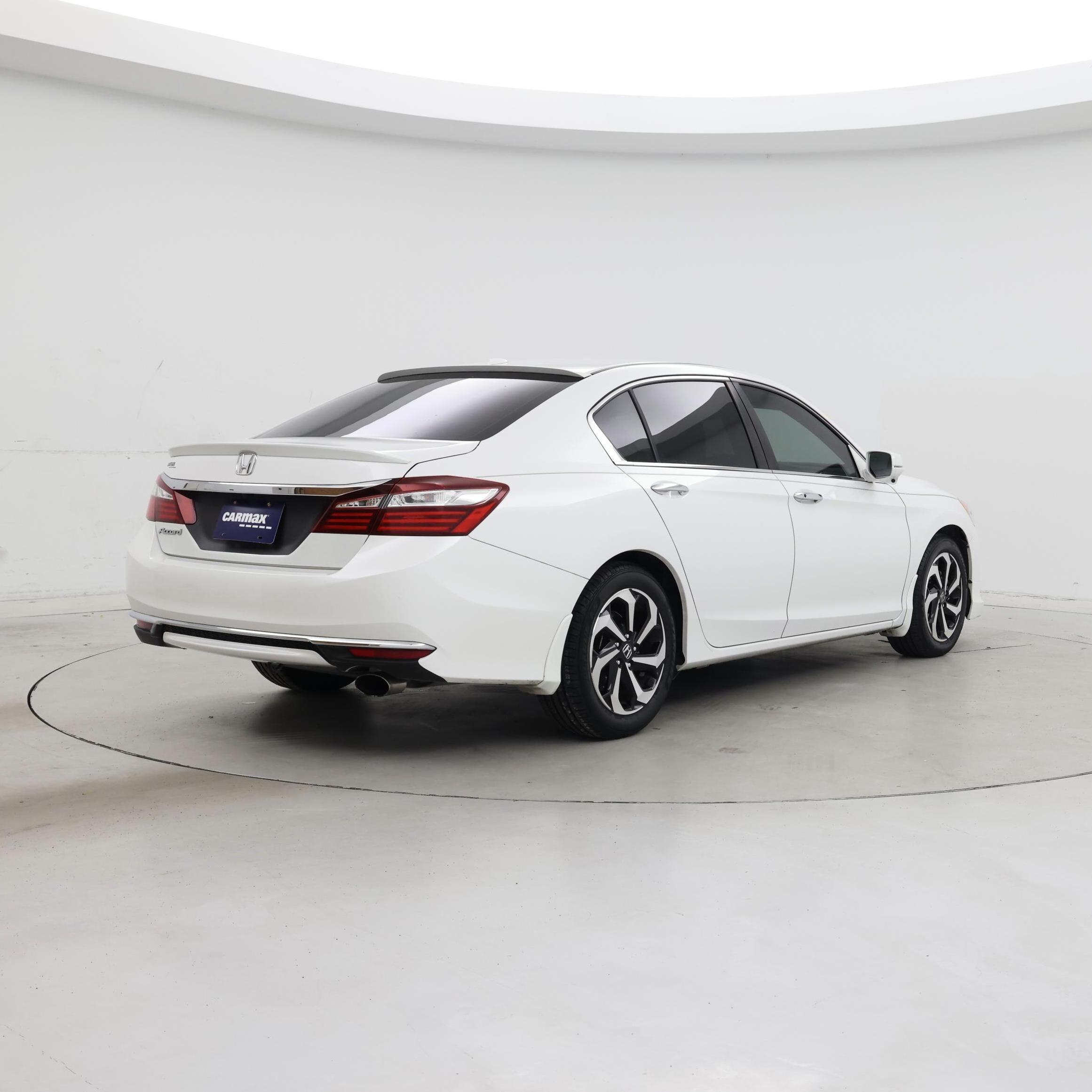 Thumbnail: 2016 Honda Accord - 8
