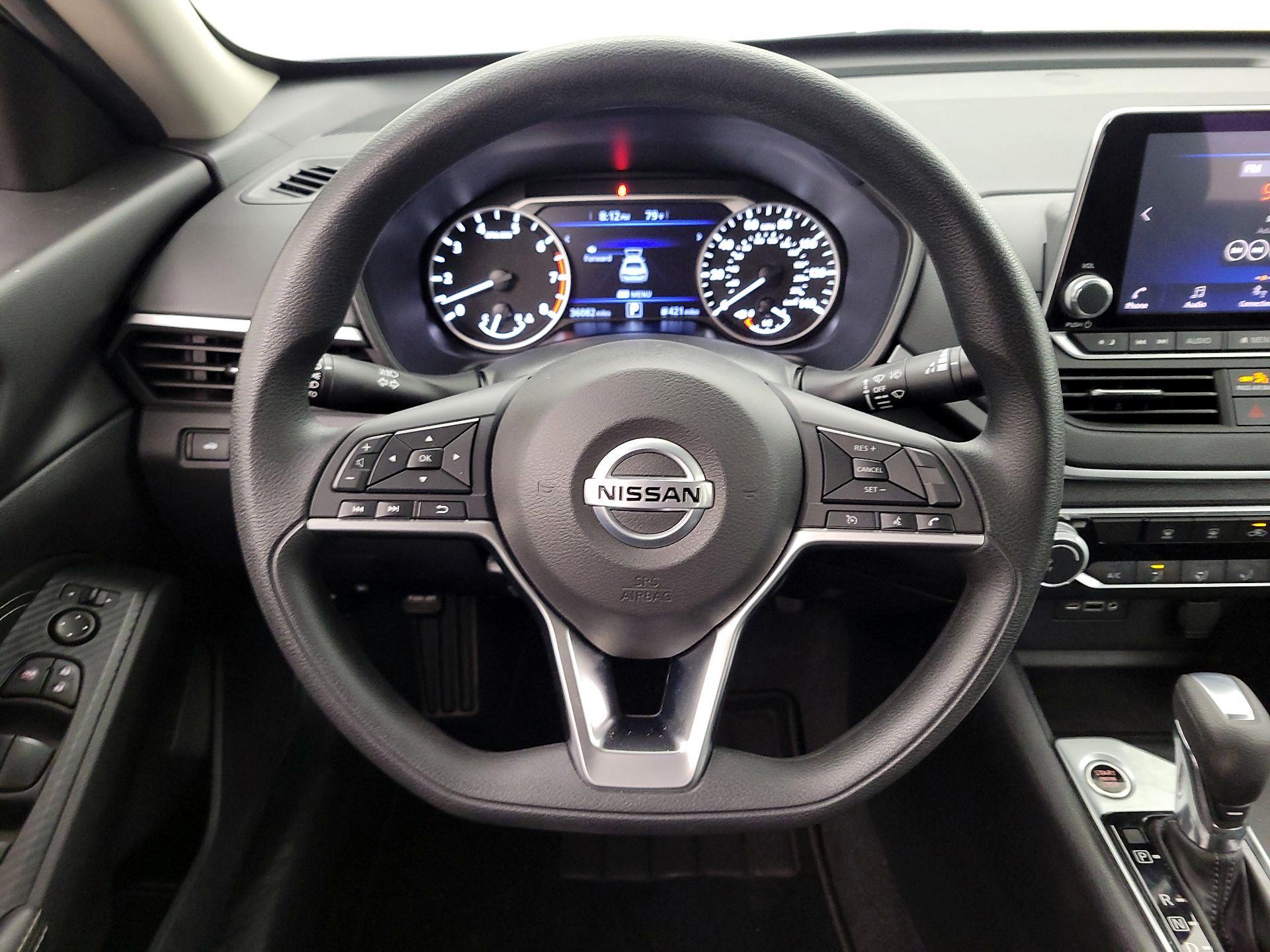 Thumbnail: 2020 Nissan Altima - 10