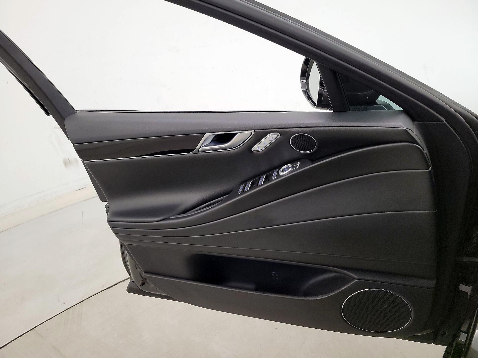 Thumbnail: 2022 Genesis G80 - 12