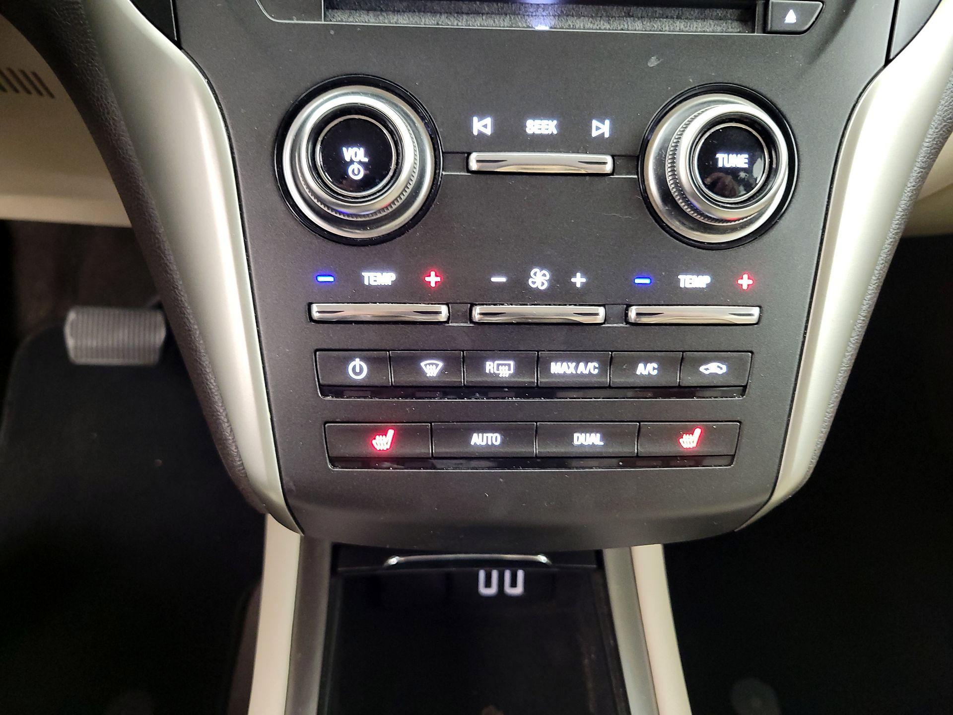 Thumbnail: 2018 Lincoln MKC - 15