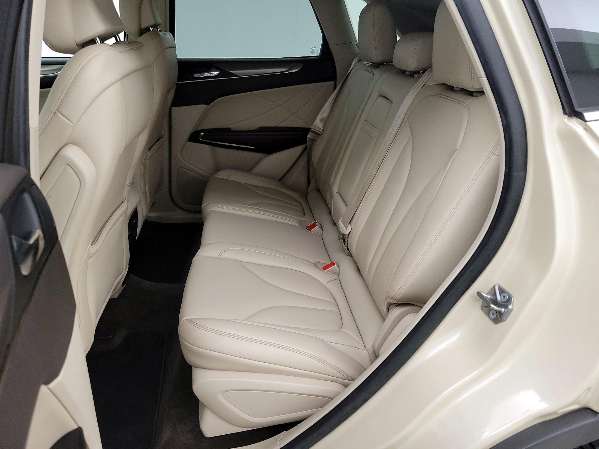 Thumbnail: 2018 Lincoln MKC - 18