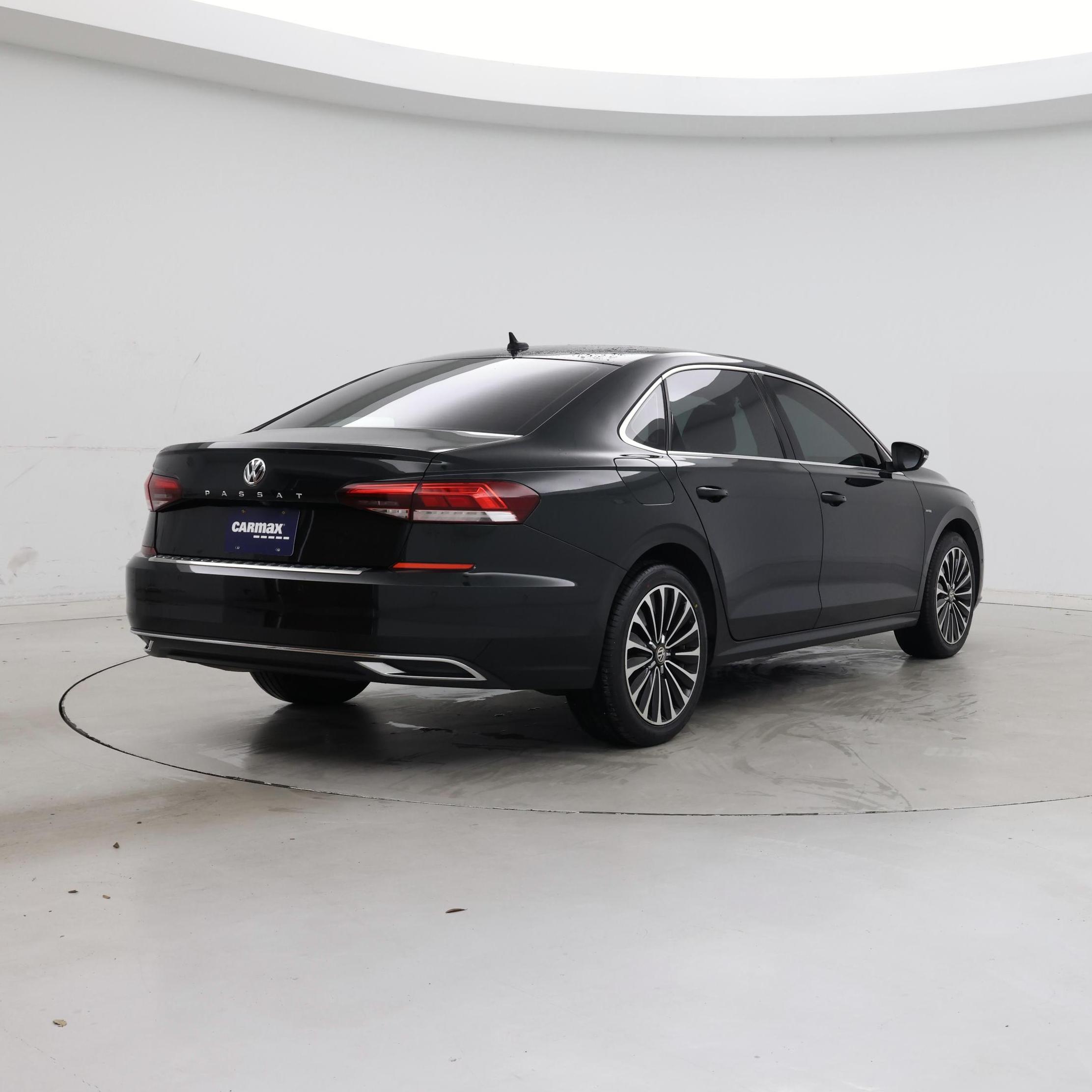 Thumbnail: 2022 Volkswagen Passat - 8