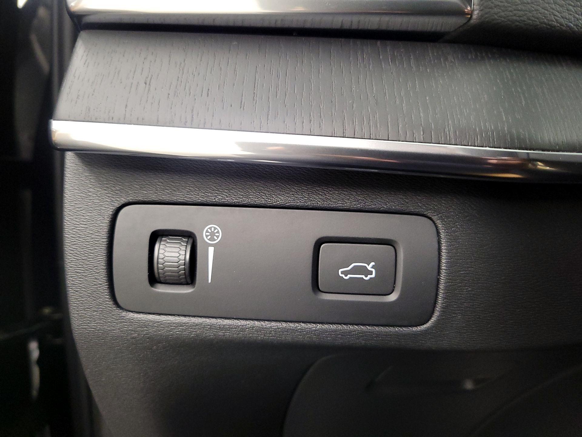 Thumbnail: 2021 Volvo XC90 - 13