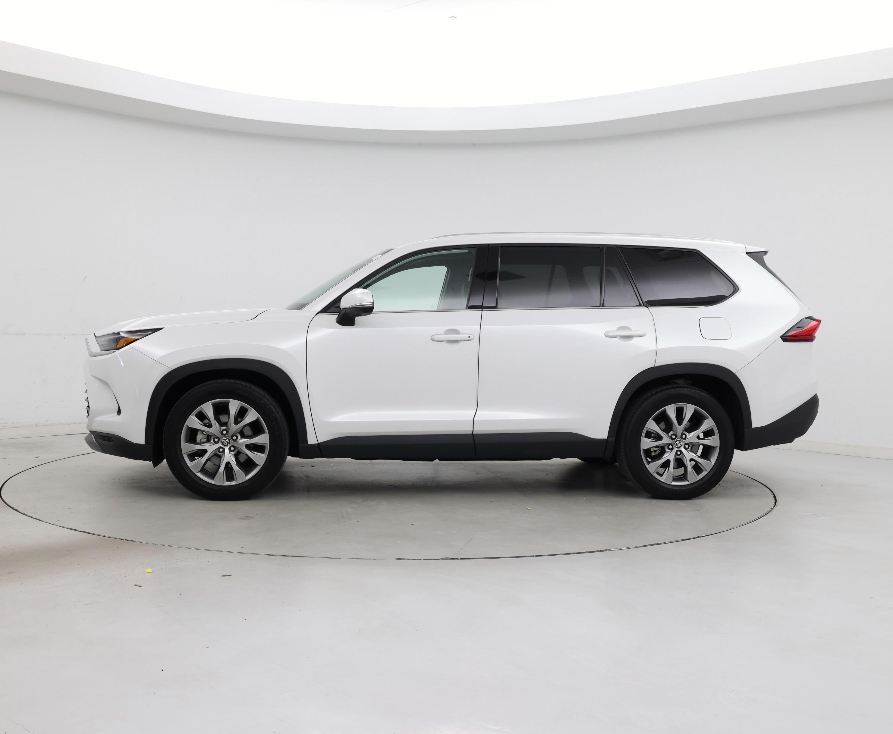 Thumbnail: 2024 Toyota Highlander - 3