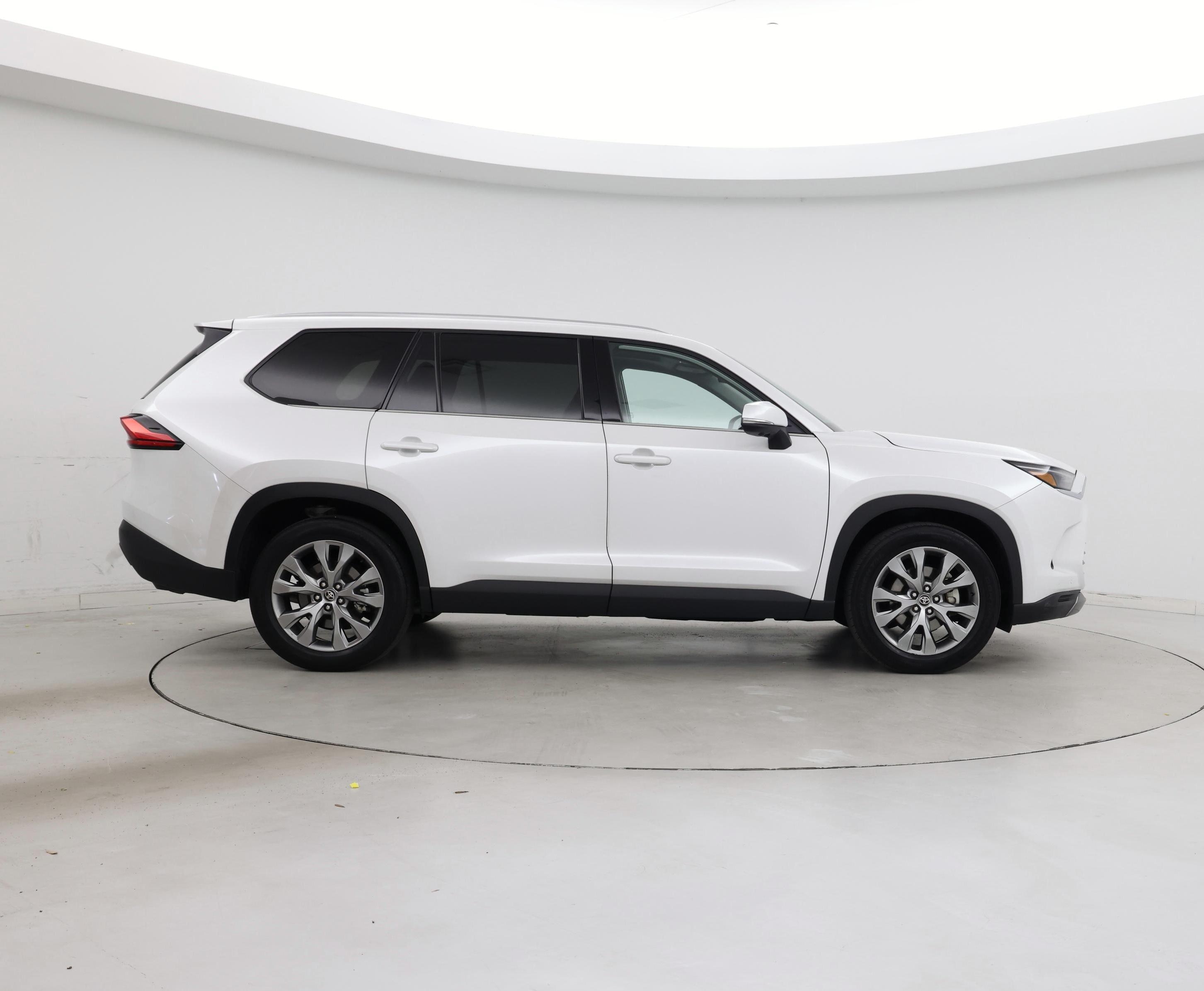 Thumbnail: 2024 Toyota Highlander - 7