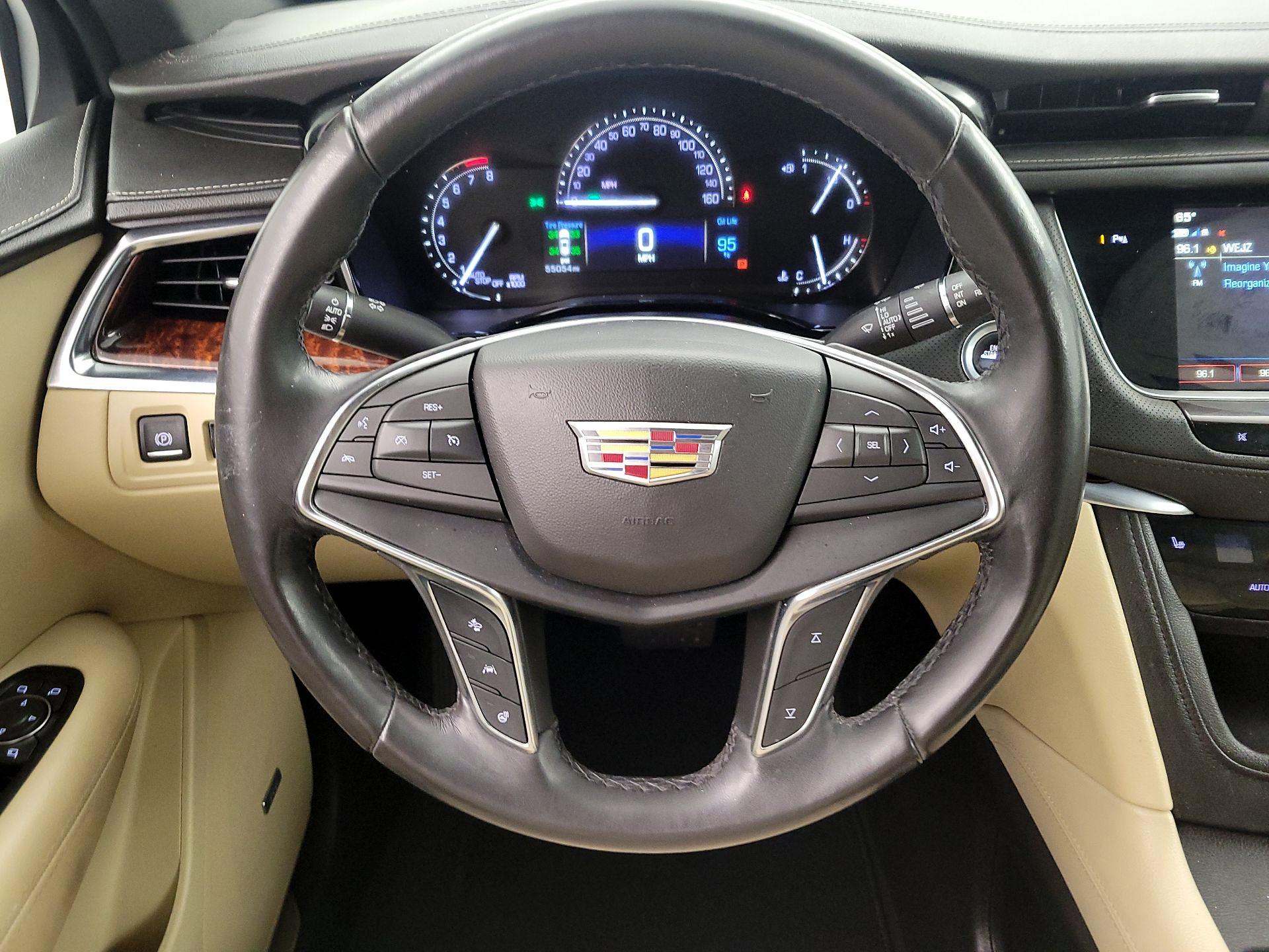 Thumbnail: 2018 Cadillac XT5 - 10