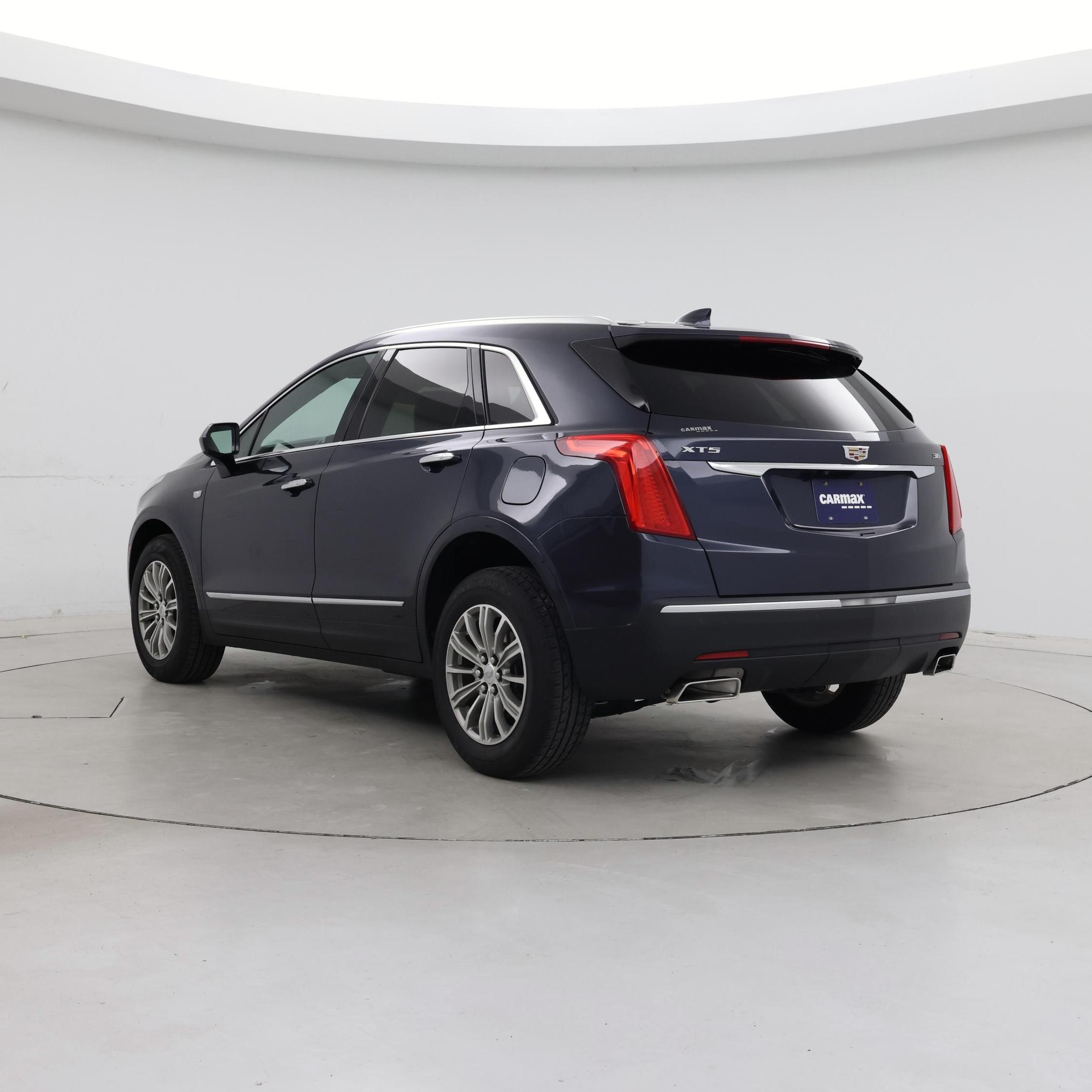 Thumbnail: 2018 Cadillac XT5 - 2