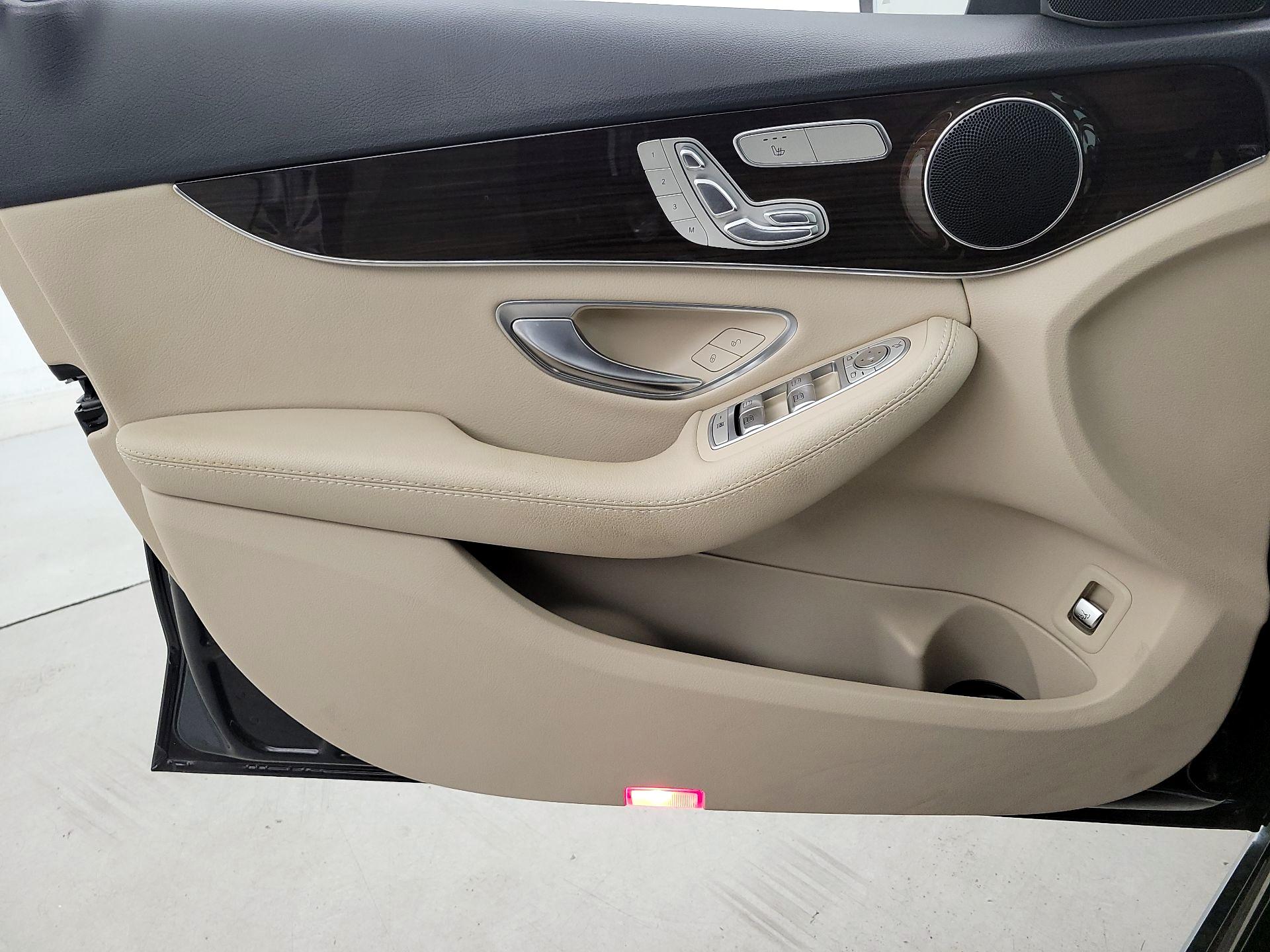 Thumbnail: 2018 Mercedes-Benz C-Class - 12
