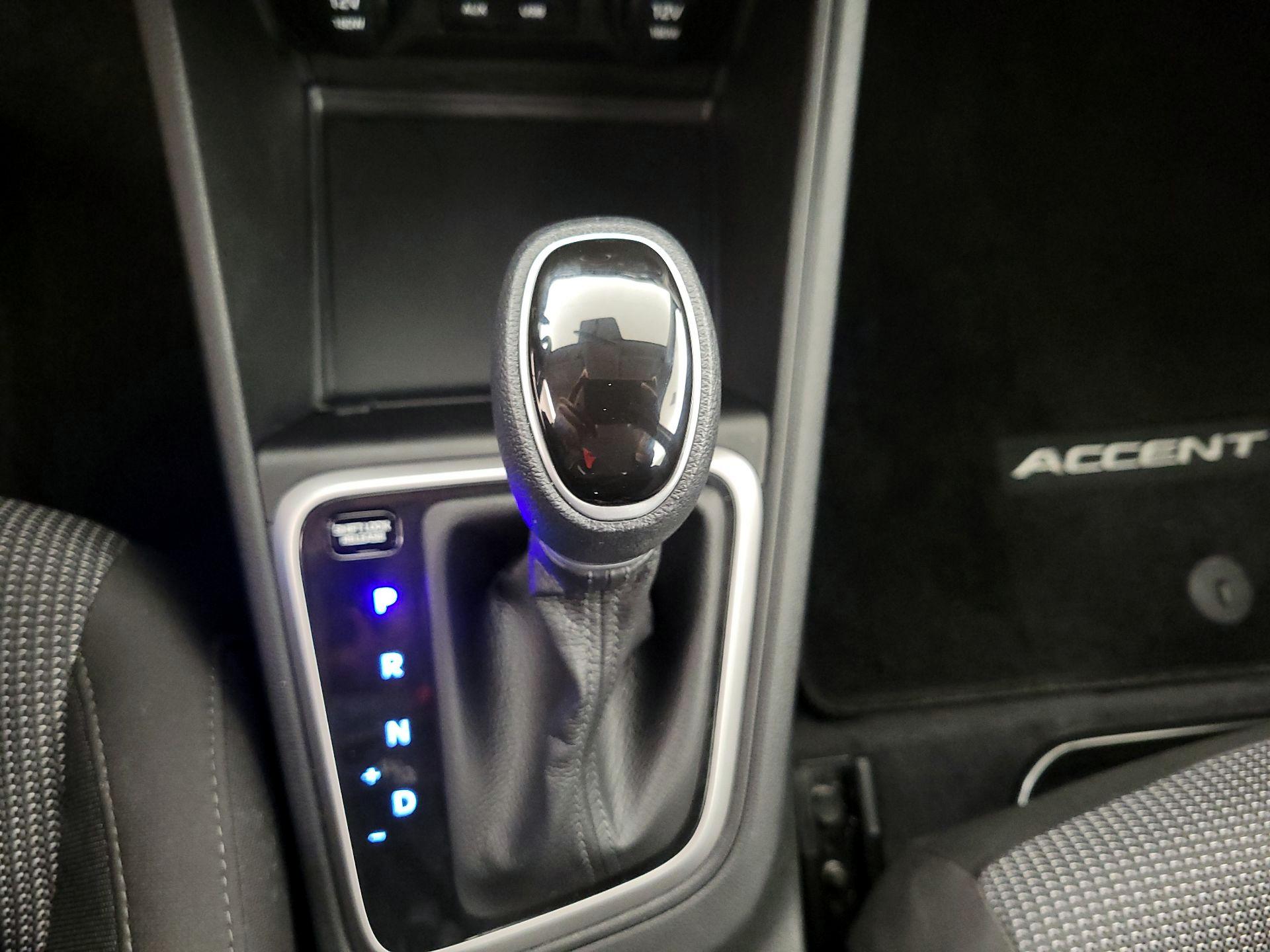 Thumbnail: 2021 Hyundai Accent - 17