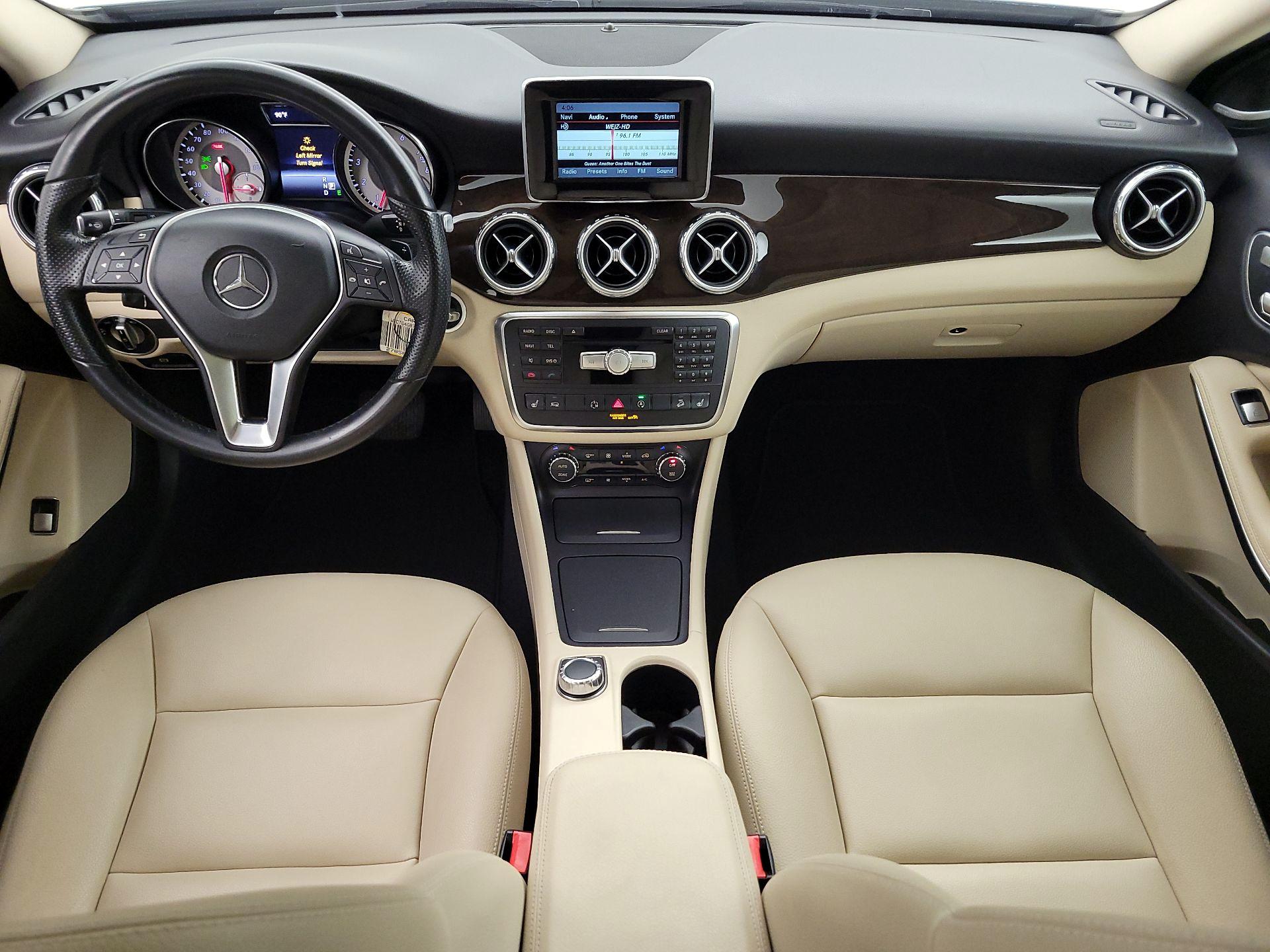 Thumbnail: 2015 Mercedes-Benz GLA - 9