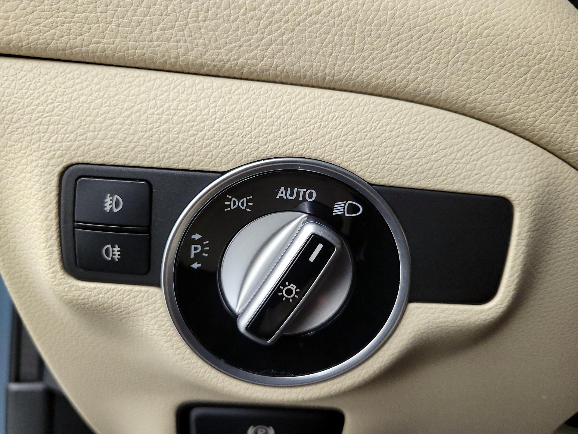Thumbnail: 2015 Mercedes-Benz GLA - 13